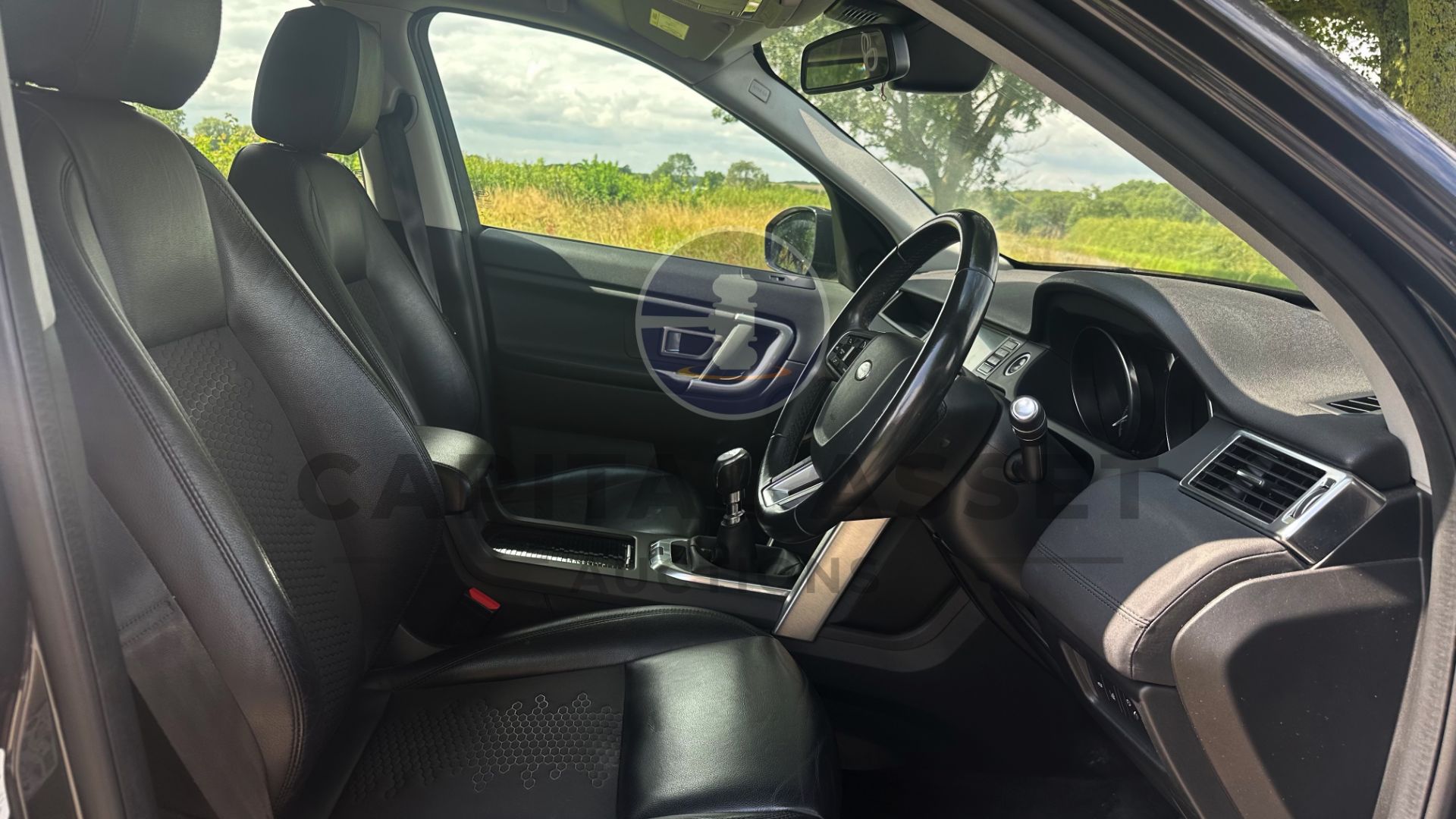 (On Sale) LAND ROVER DISCOVERY SPORT *SE* (2019 -EURO 6) 2.0 ED4 - STOP/START *ONLY 54,000 MILES* - Image 33 of 45