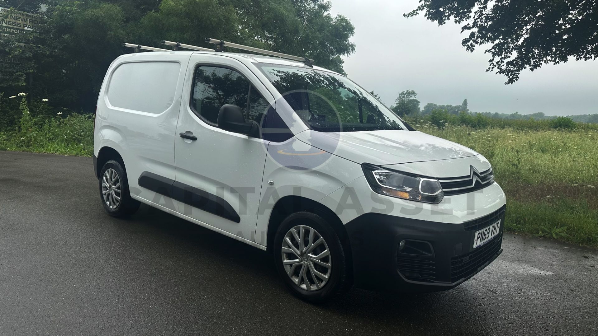 CITROEN BERLINGO *ENTERPRISE EDITION* LCV PANEL VAN (2020 - EURO 6) 1.5 BLUE HDI *SAT NAV & AIR CON* - Image 3 of 39