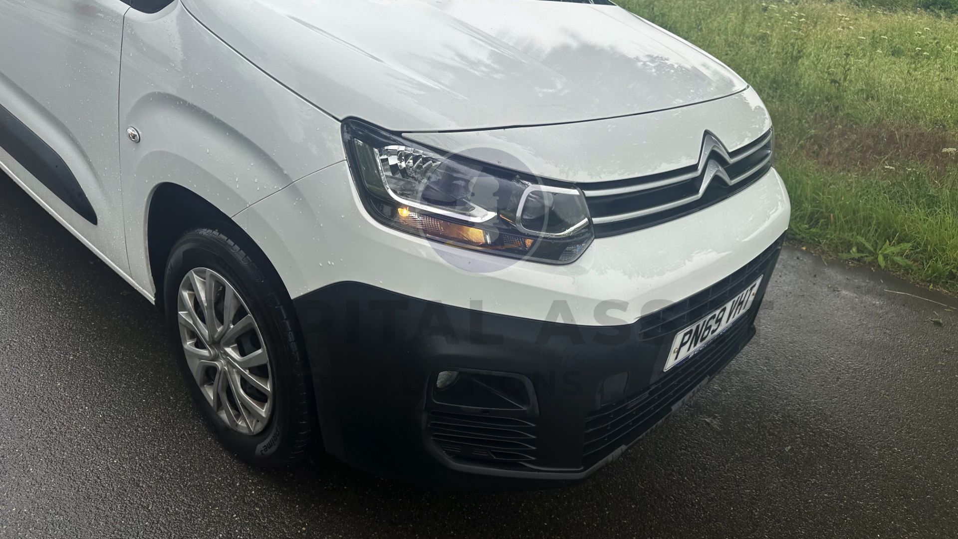 CITROEN BERLINGO *ENTERPRISE EDITION* LCV PANEL VAN (2020 - EURO 6) 1.5 BLUE HDI *SAT NAV & AIR CON* - Image 15 of 39