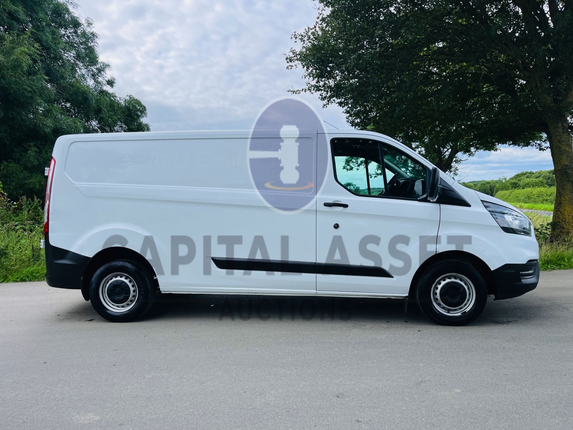 (ON SALE) FORD TRANSIT CUSTOM 2.0TDI "LEADER" 300 LWB / L2 (2021 MODEL) 1 OWNER FSH - AIR CON - - Image 12 of 28