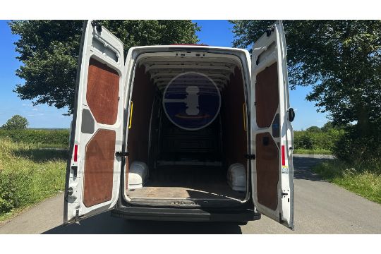 (On Sale) VOLKSWAGEN CRAFTER CR35 *TRENDLINE* LWB HI-ROOF (2020 - EURO 6) 2.0 TDI 'BLUEMOTION' *A/C* - Image 24 of 40