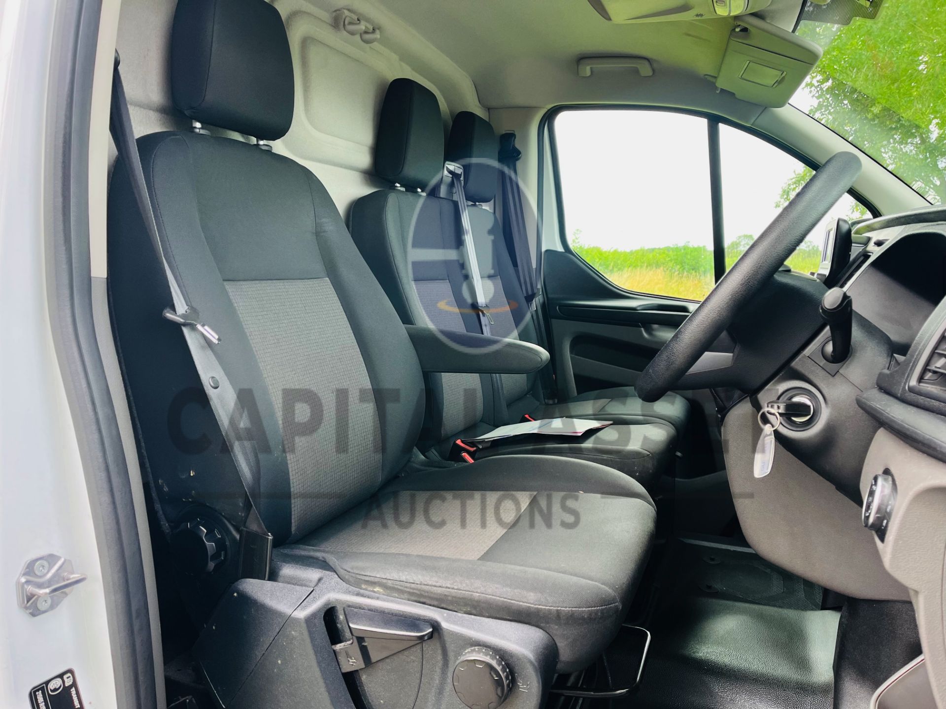 (ON SALE) FORD TRANSIT CUSTOM 2.0TDI "LEADER" 300 LWB / L2 (2021 MODEL) 1 OWNER FSH - AIR CON - - Image 18 of 28