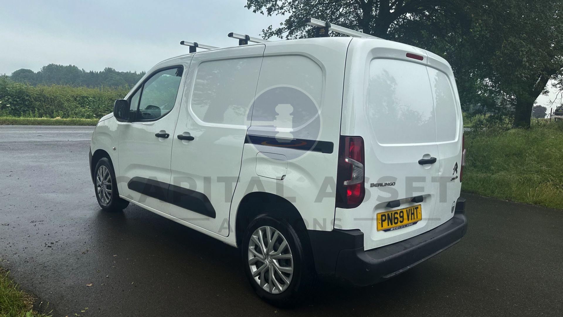 CITROEN BERLINGO *ENTERPRISE EDITION* LCV PANEL VAN (2020 - EURO 6) 1.5 BLUE HDI *SAT NAV & AIR CON* - Image 10 of 39