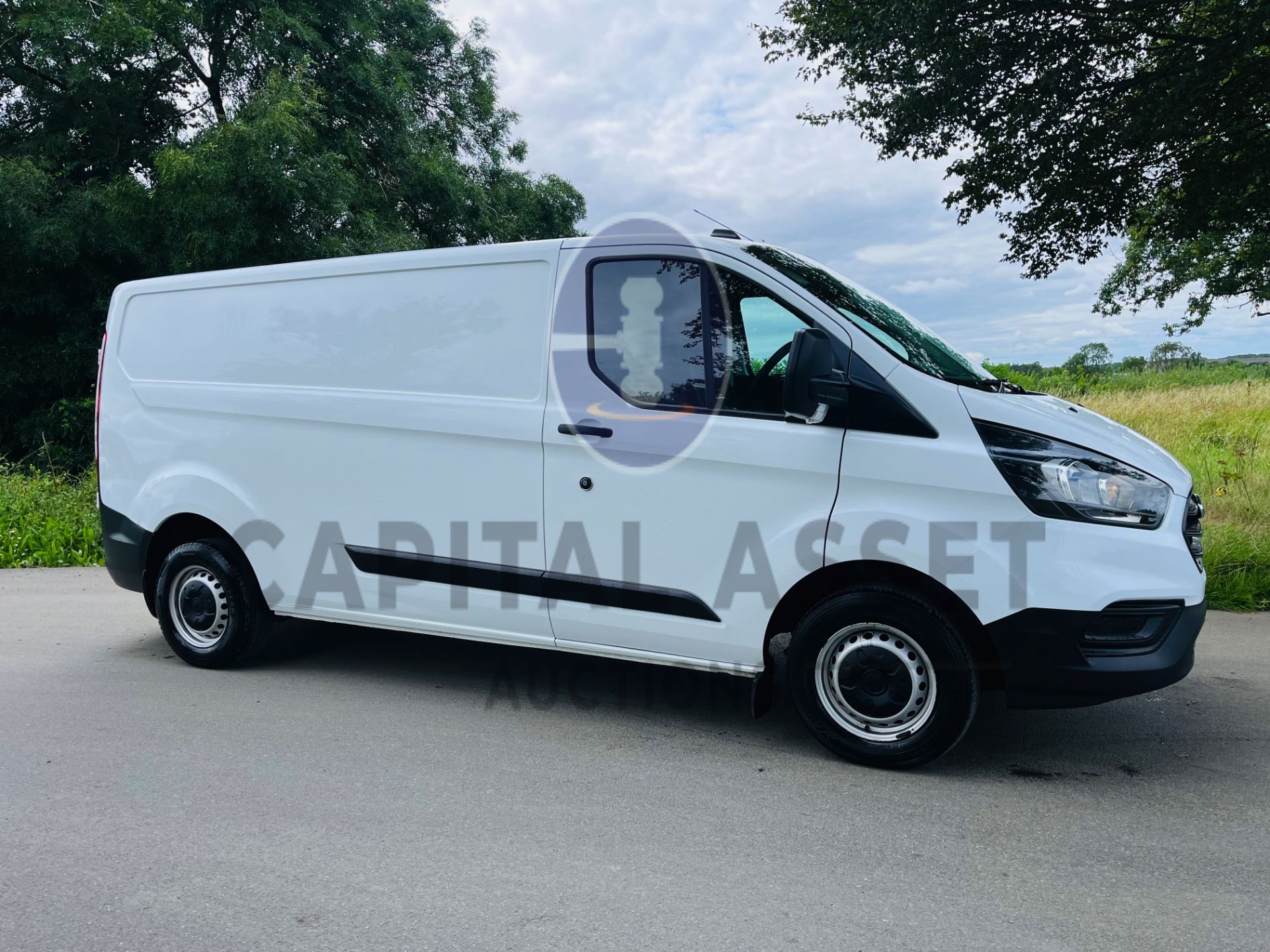 (ON SALE) FORD TRANSIT CUSTOM 2.0TDI "LEADER" 300 LWB / L2 (2021 MODEL) 1 OWNER FSH - AIR CON -