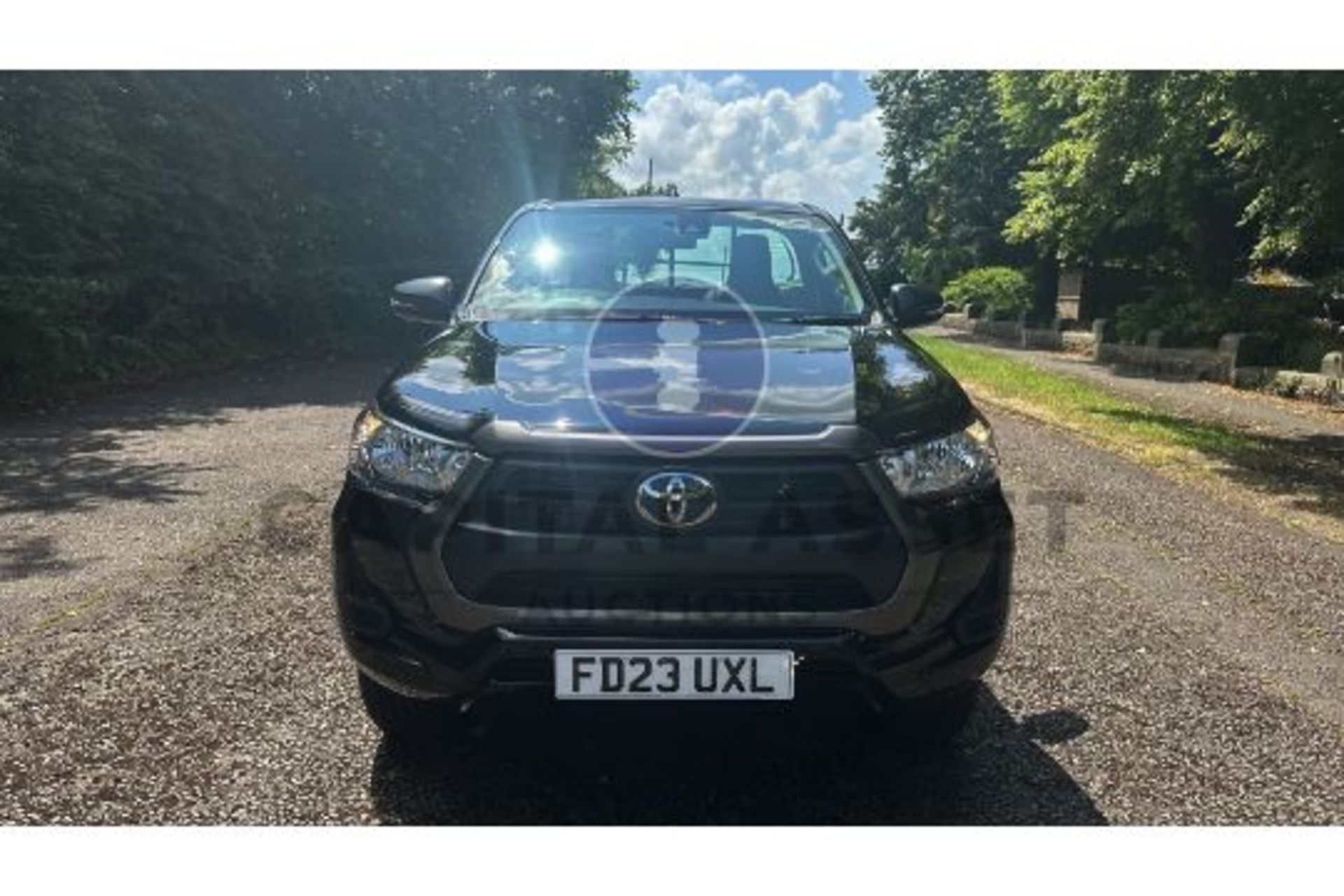 TOYOTA HILUX 2.4D-4D SINGLE CAB 4X4 PICK UP TRUCK - BLACK MODEL - 23 REG WITH DELIVERY MILES - WOW!! - Image 4 of 38