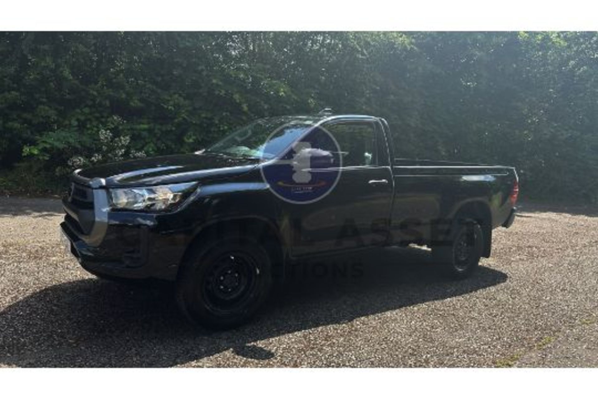 TOYOTA HILUX 2.4D-4D SINGLE CAB 4X4 PICK UP TRUCK - BLACK MODEL - 23 REG WITH DELIVERY MILES - WOW!! - Image 6 of 38