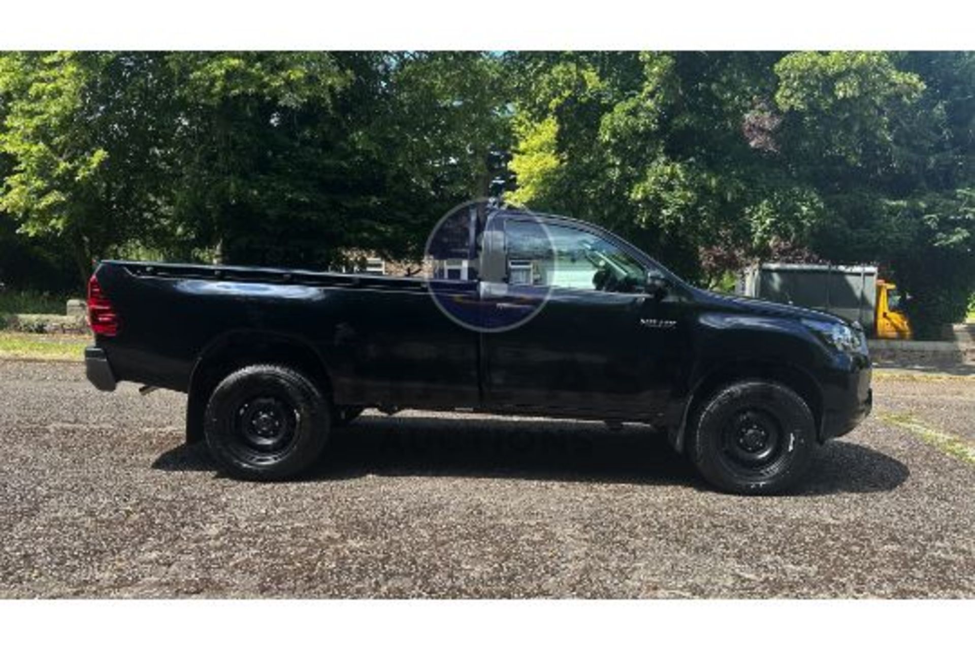 TOYOTA HILUX 2.4D-4D SINGLE CAB 4X4 PICK UP TRUCK - BLACK MODEL - 23 REG WITH DELIVERY MILES - WOW!! - Image 13 of 38