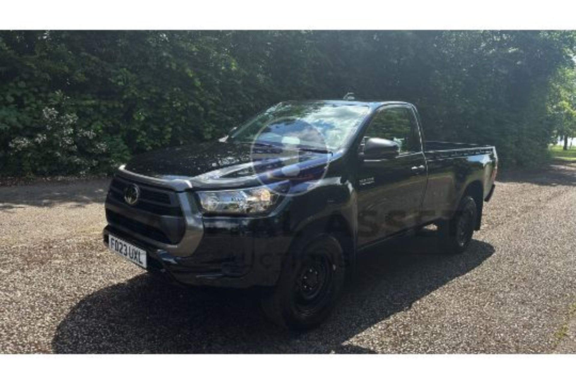 TOYOTA HILUX 2.4D-4D SINGLE CAB 4X4 PICK UP TRUCK - BLACK MODEL - 23 REG WITH DELIVERY MILES - WOW!! - Image 5 of 38