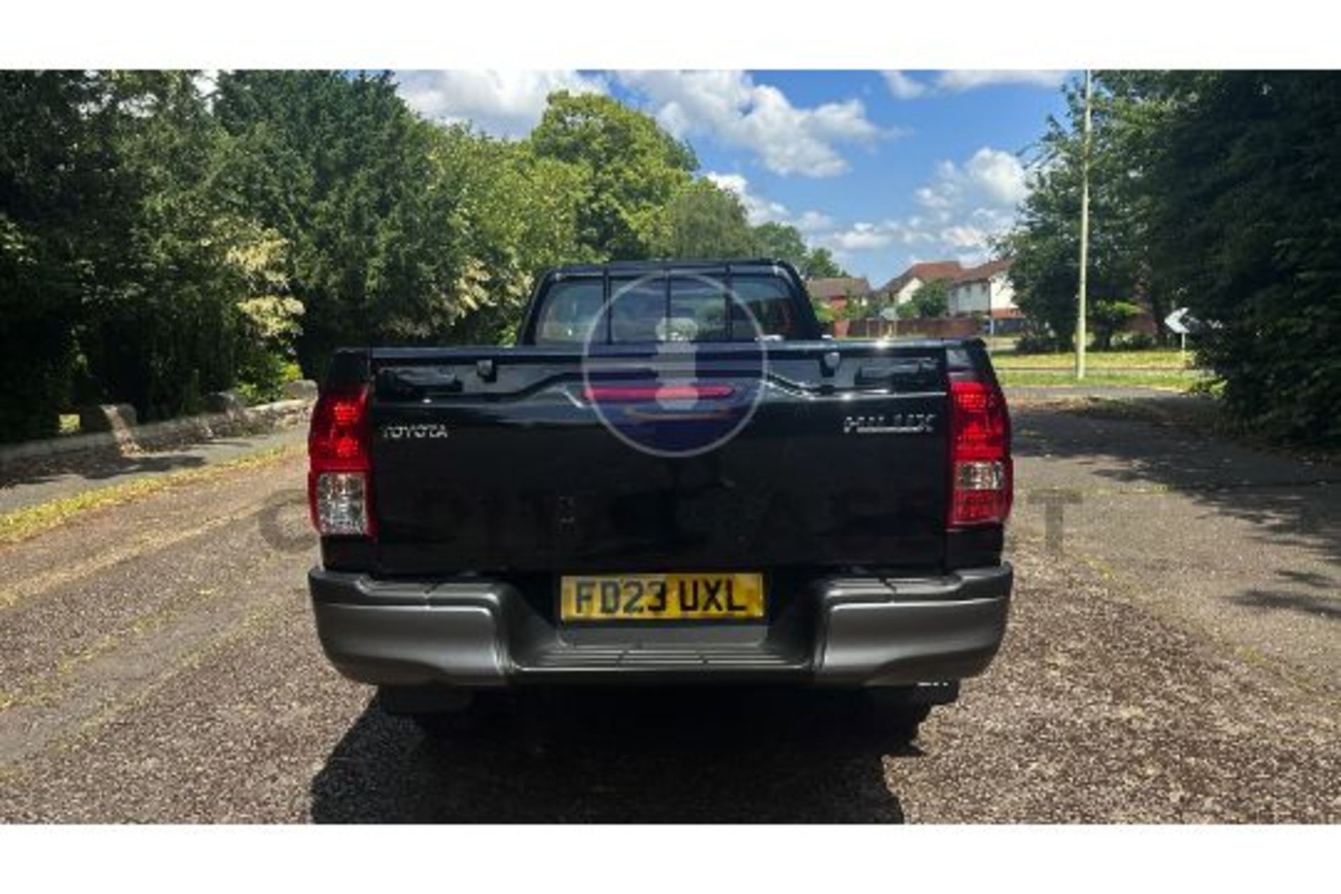 TOYOTA HILUX 2.4D-4D SINGLE CAB 4X4 PICK UP TRUCK - BLACK MODEL - 23 REG WITH DELIVERY MILES - WOW!! - Image 10 of 38