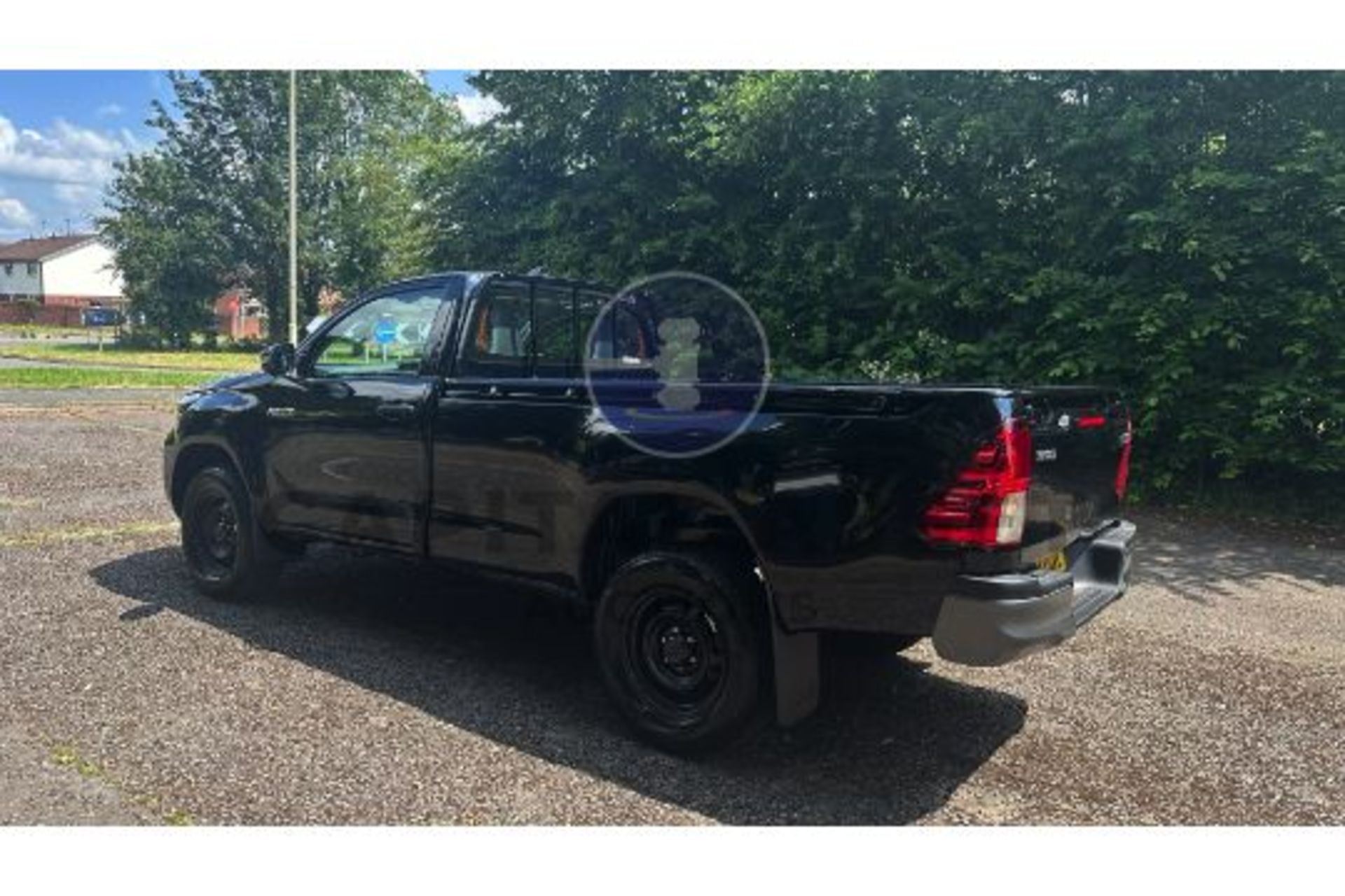 TOYOTA HILUX 2.4D-4D SINGLE CAB 4X4 PICK UP TRUCK - BLACK MODEL - 23 REG WITH DELIVERY MILES - WOW!! - Image 8 of 38