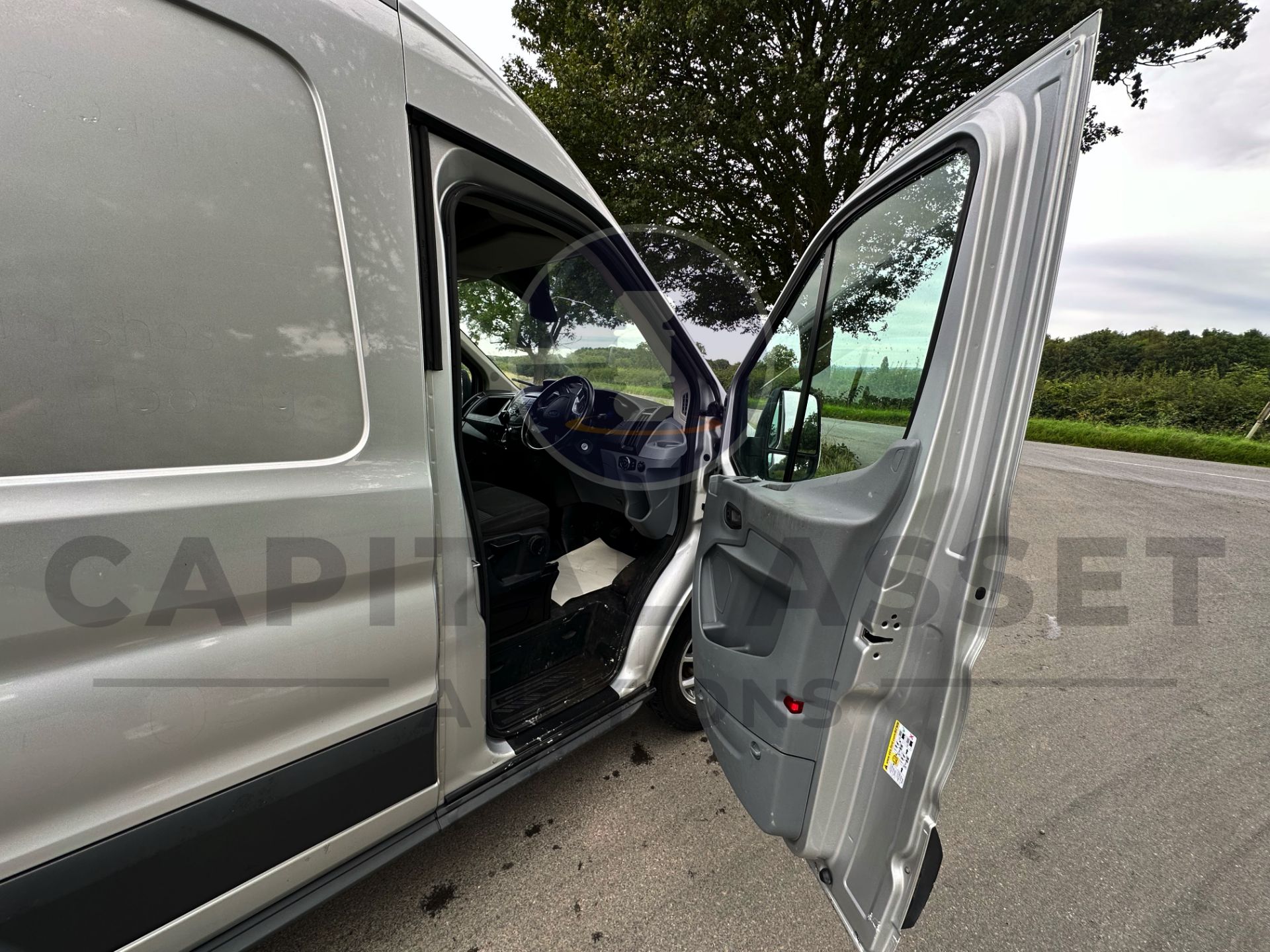 (ON SALE)FORD TRANSIT 130 T350 *LWB PANEL VAN* (2019 MODEL) 2.0 TDCI - 6 SPEED *EURO 6* - Image 10 of 17