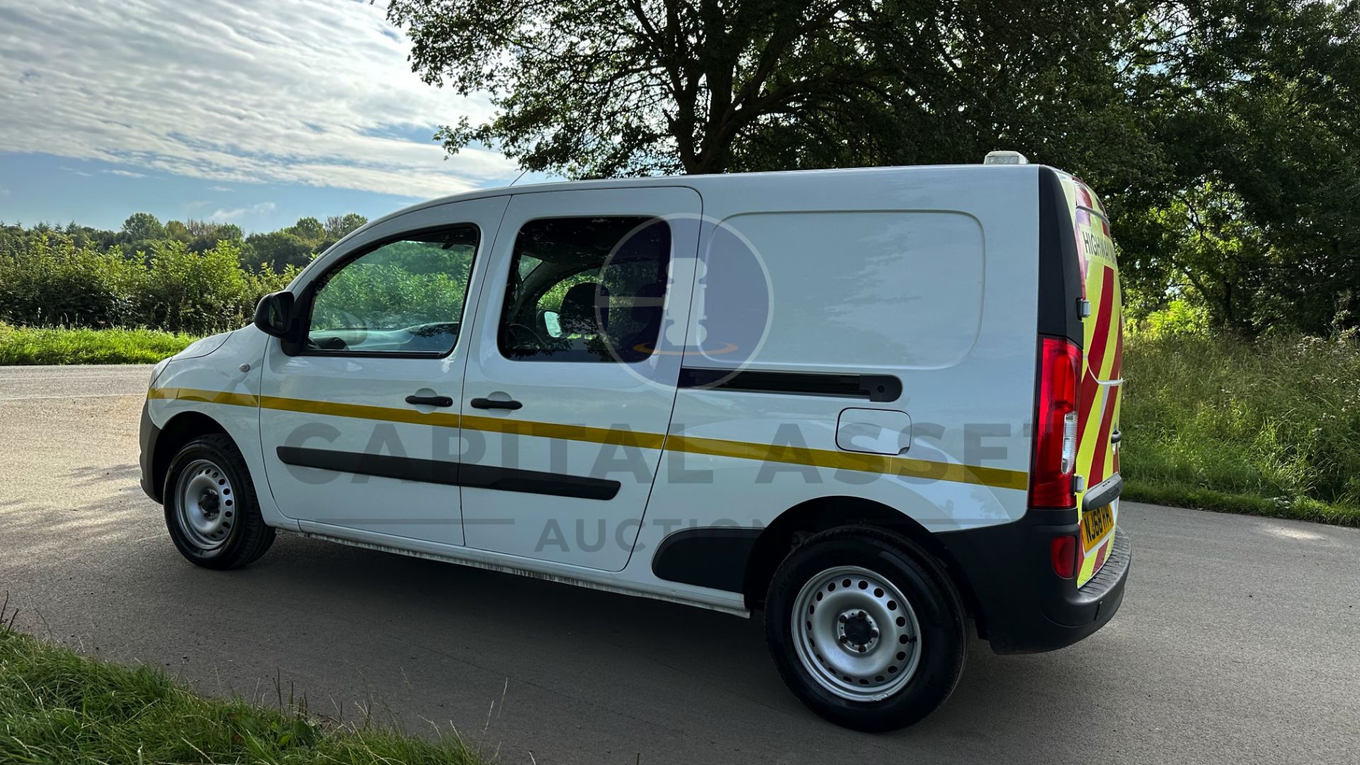 MERCEDES-BENZ CITAN 109 CDI *XLWB - 5 SEATER CREW VAN* (2019 - EURO 6) AUTO-STOP/START (1 OWNER) - Image 9 of 40