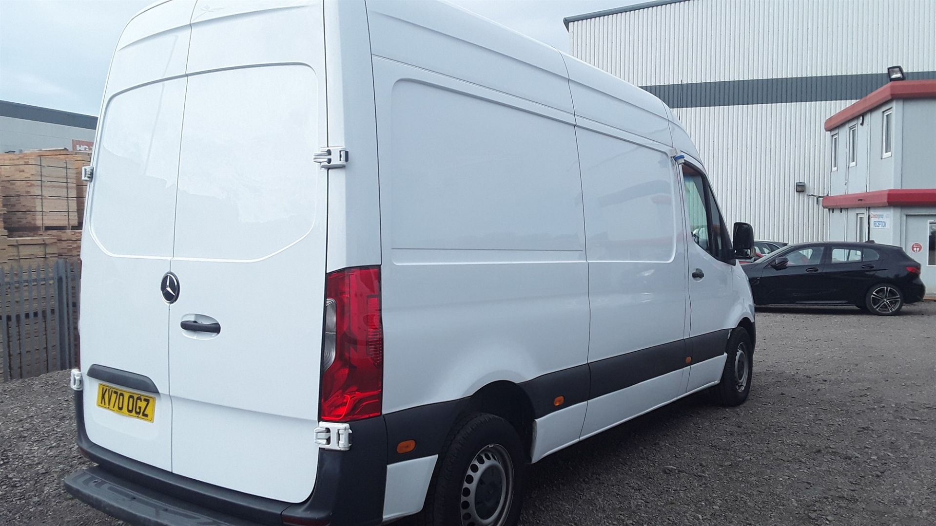 (ON SALE) MERCEDES SPRINTER 314CDI "AUTO" FRIDGE / FREEZER WITH STANDBY(2021 MODEL) -ONLY 79K MILES - Image 33 of 38