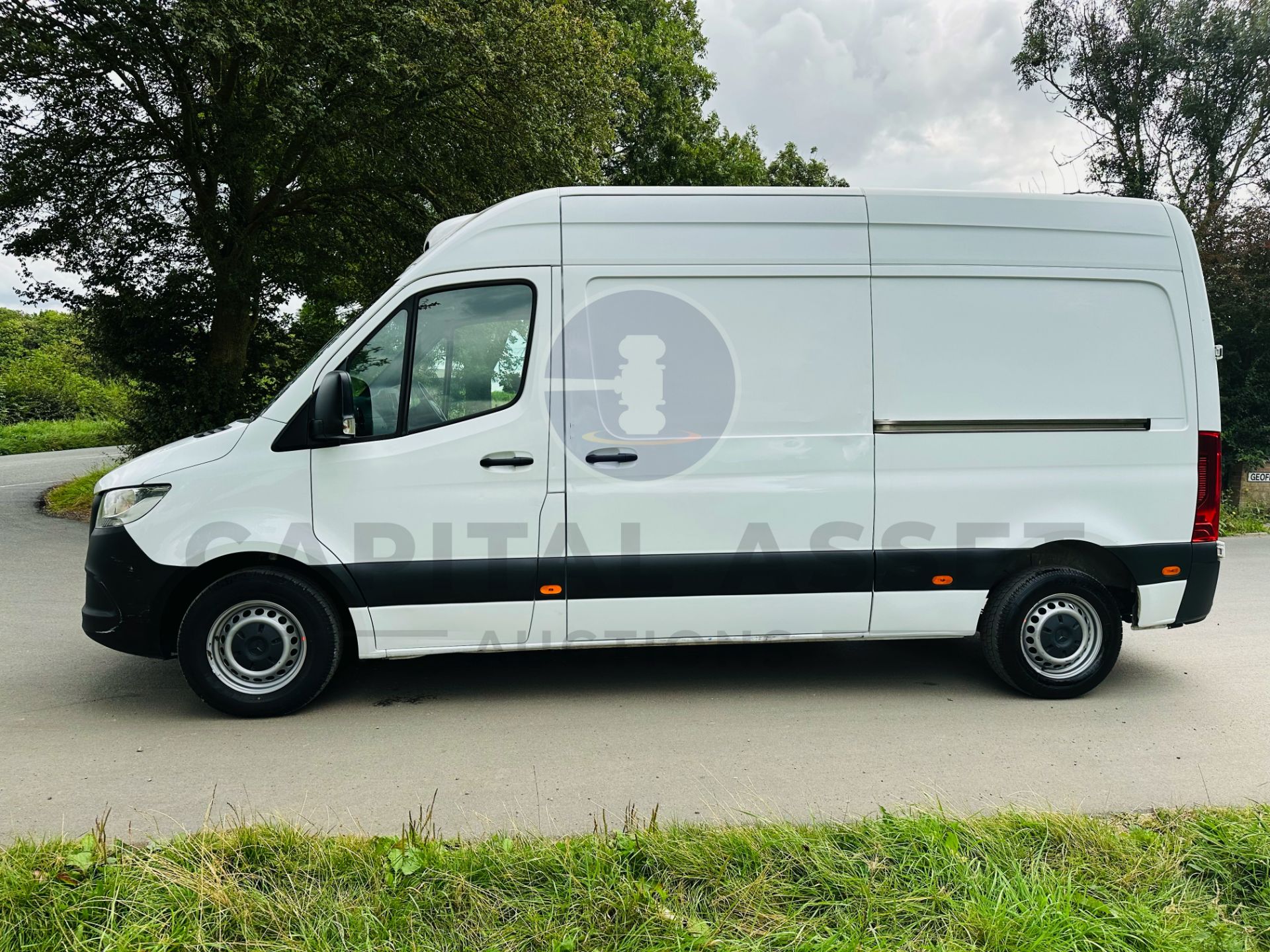 (ON SALE) MERCEDES SPRINTER 314CDI "AUTO" FRIDGE / FREEZER WITH STANDBY(2021 MODEL) -ONLY 79K MILES - Image 8 of 38