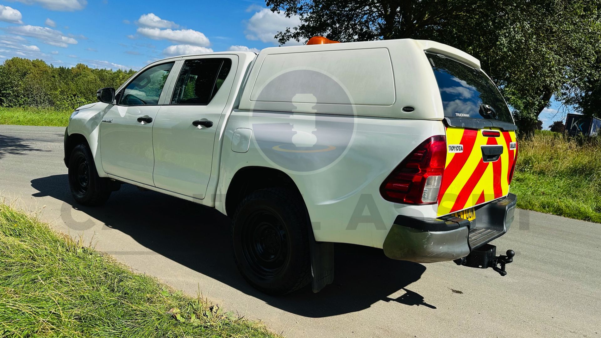 (ON SALE) TOYOTA HILUX *DOUBLE CAB PICK-UP* (2018 - EURO 6) 2.4 D-4D - AUTO STOP/START *AIR CON* - Image 10 of 41