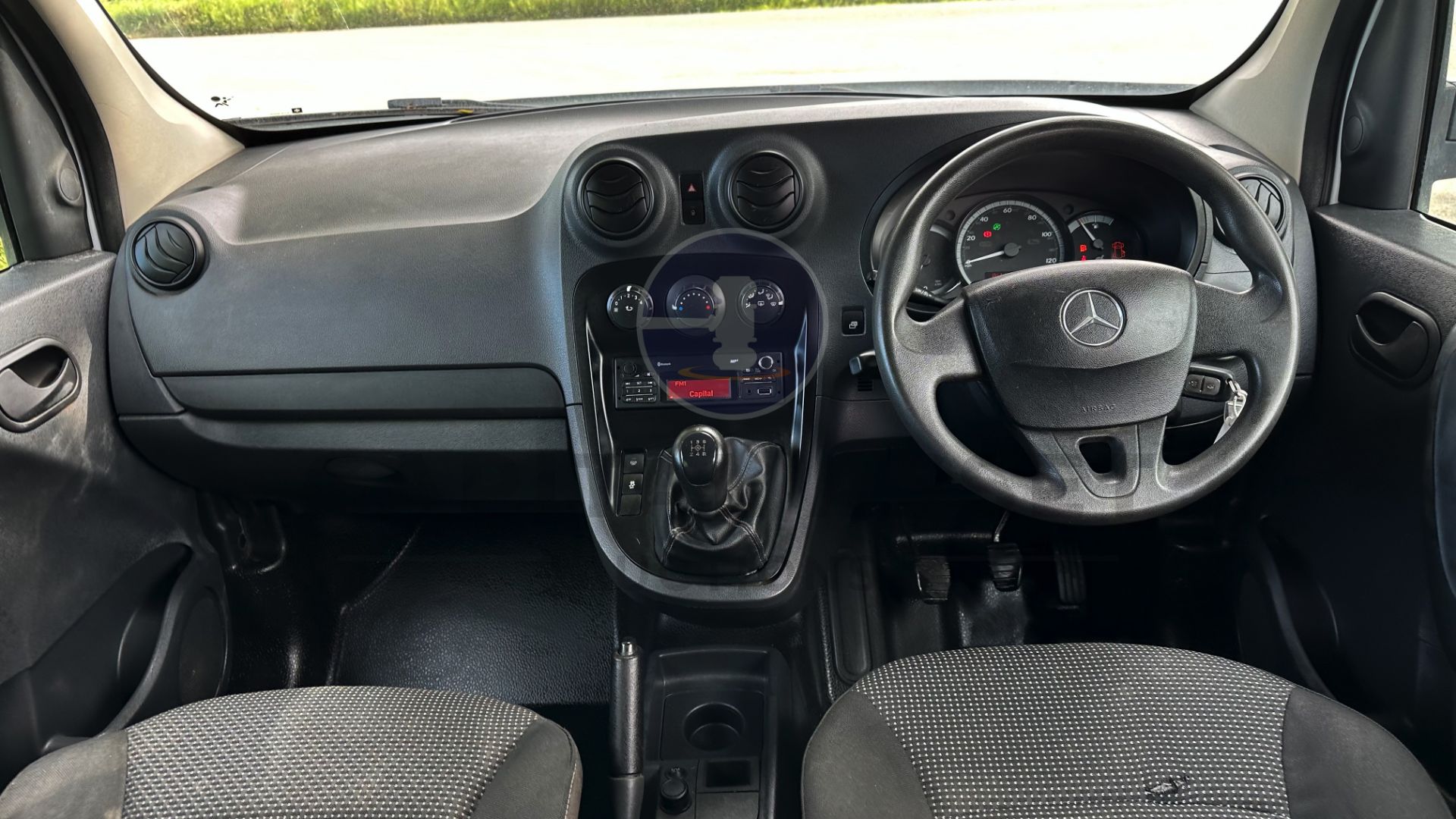 MERCEDES-BENZ CITAN 109 CDI *XLWB - 5 SEATER CREW VAN* (2019 - EURO 6) AUTO-STOP/START (1 OWNER) - Image 26 of 40