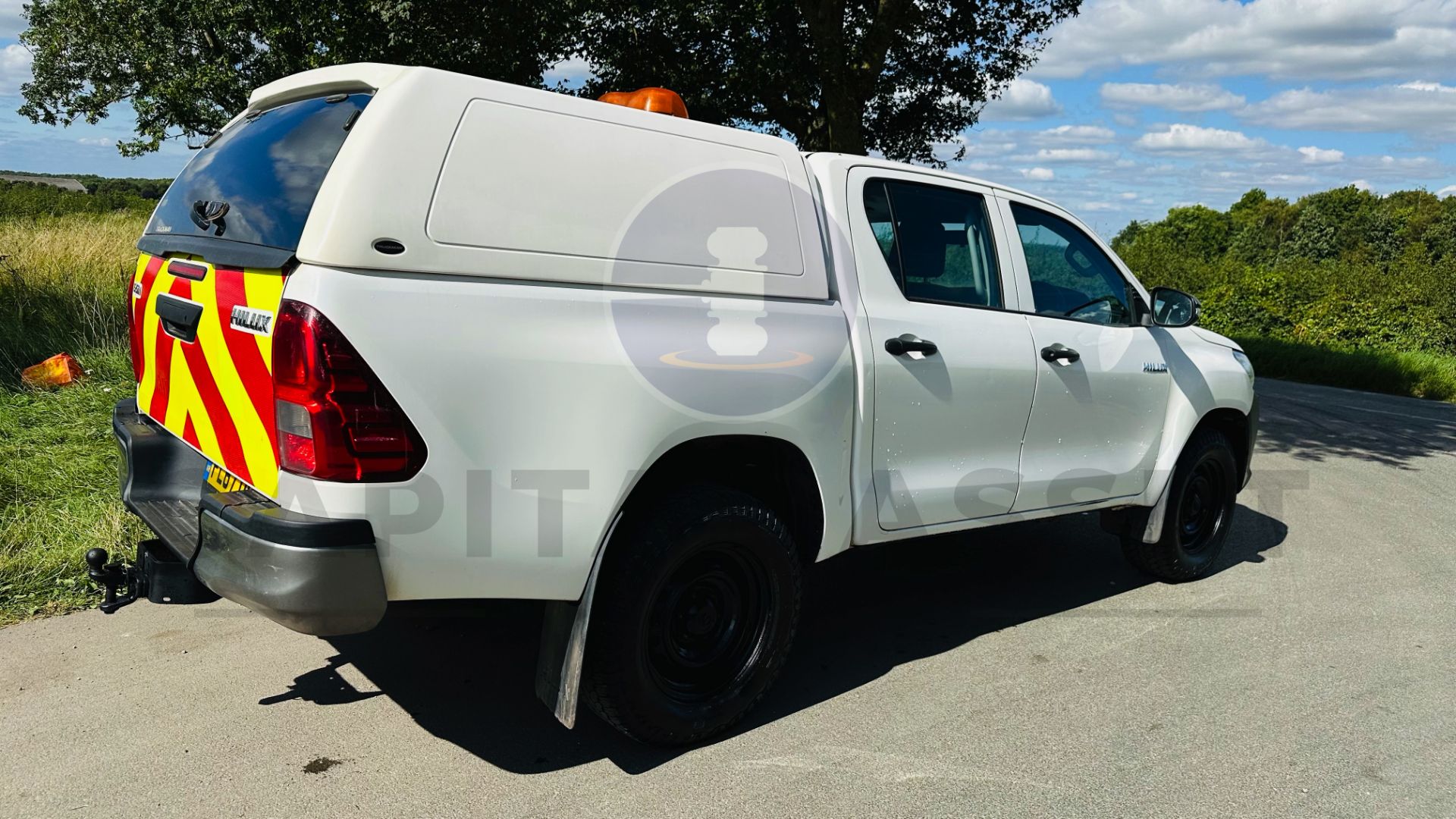 (ON SALE) TOYOTA HILUX *DOUBLE CAB PICK-UP* (2018 - EURO 6) 2.4 D-4D - AUTO STOP/START *AIR CON* - Image 13 of 41