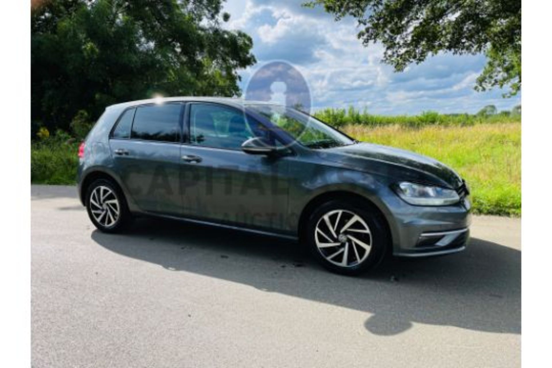 VOLKSWAGEN GOLF "MATCH" 1.6 TDI - 19 REG - 1 OWNER - SAT NAV - CRUISE CONTROL - AIR CON - ONLY 72K - Image 7 of 34