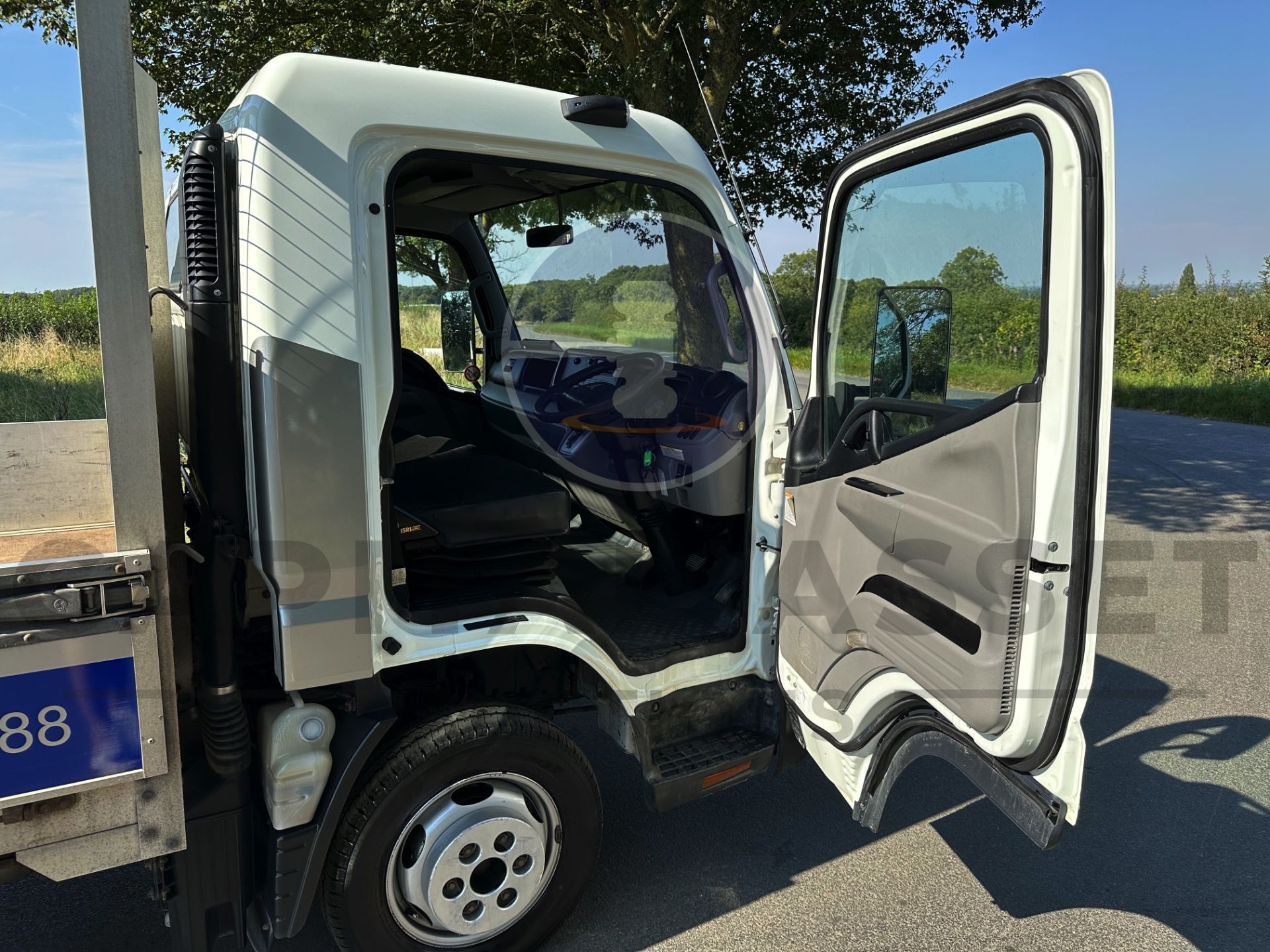 MITSUBISHI FUSO CANTER 3C13-34 *LWB -20FT ALLOY DROPSIDE (2019 - EURO 6) 3.0 DIESEL (3500 KG) - Image 15 of 28