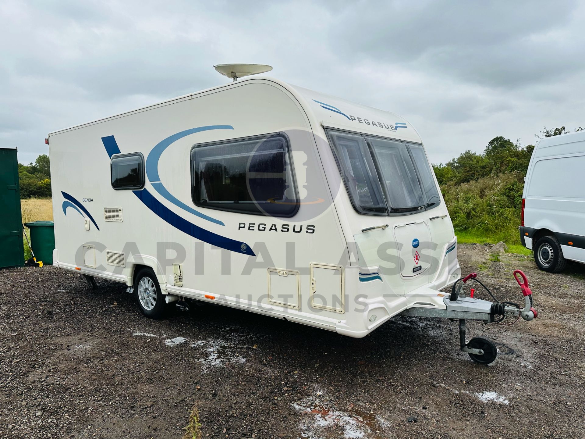 (ON SALE) BAILEY PEGASUS GENOA SERIES 2 - 2 BERTH TOURING CARAVAN (2012 REG) - NO VAT!!! (SAVE 20%) - Image 12 of 34