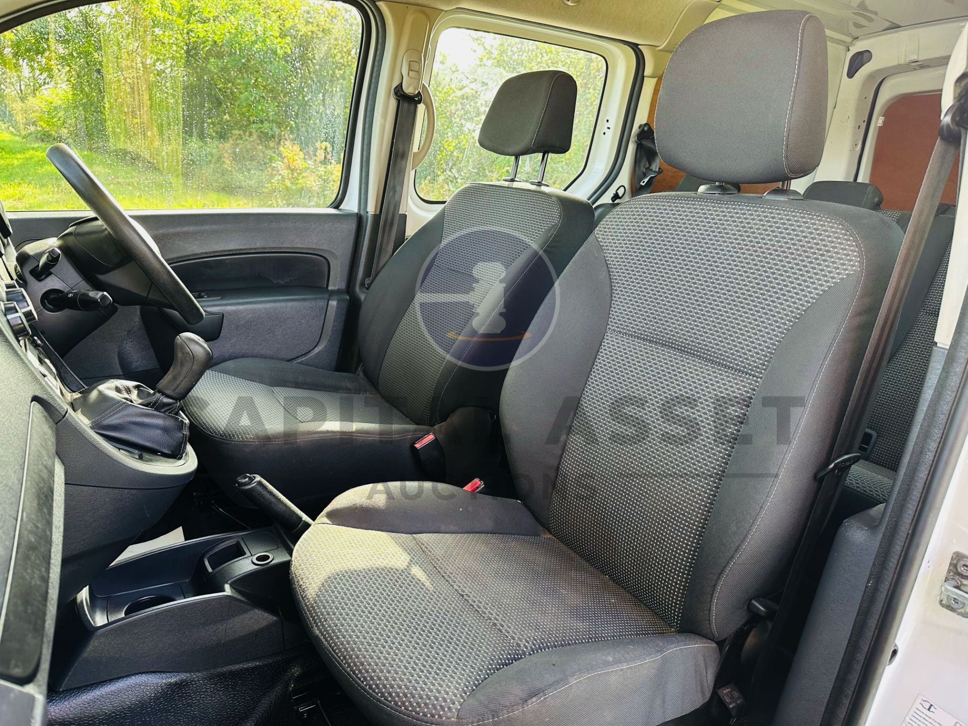 (On Sale) MERCEDES-BENZ CITAN 109 CDI *XLWB - 5 SEATER CREW VAN* (67 REG - EURO 6) AUTO - STOP/START - Image 19 of 34