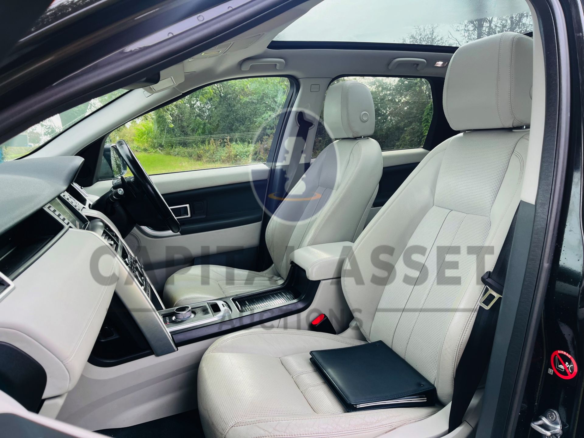 (ON SALE) LAND ROVER DISCOVERY SPORT SD4 "HSE BLACK " AUTO (15 REG) FSH (7 SEATER) 190 BHP -PAN ROOF - Image 21 of 39