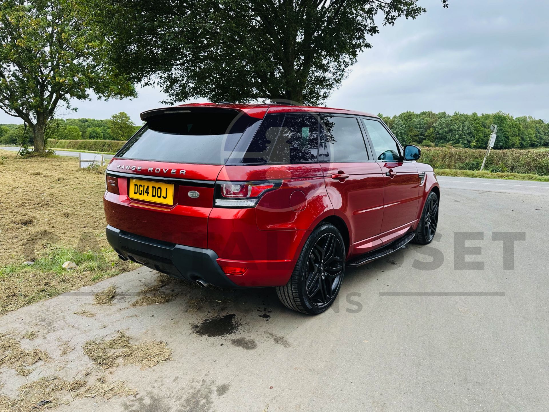 (On Sale) RANGE ROVER SPORT *HSE EDTION* 7 SEATER SUV (2014) 3.0 SDV6 - 8 SPEED AUTOMATIC (NO VAT) - Image 9 of 35