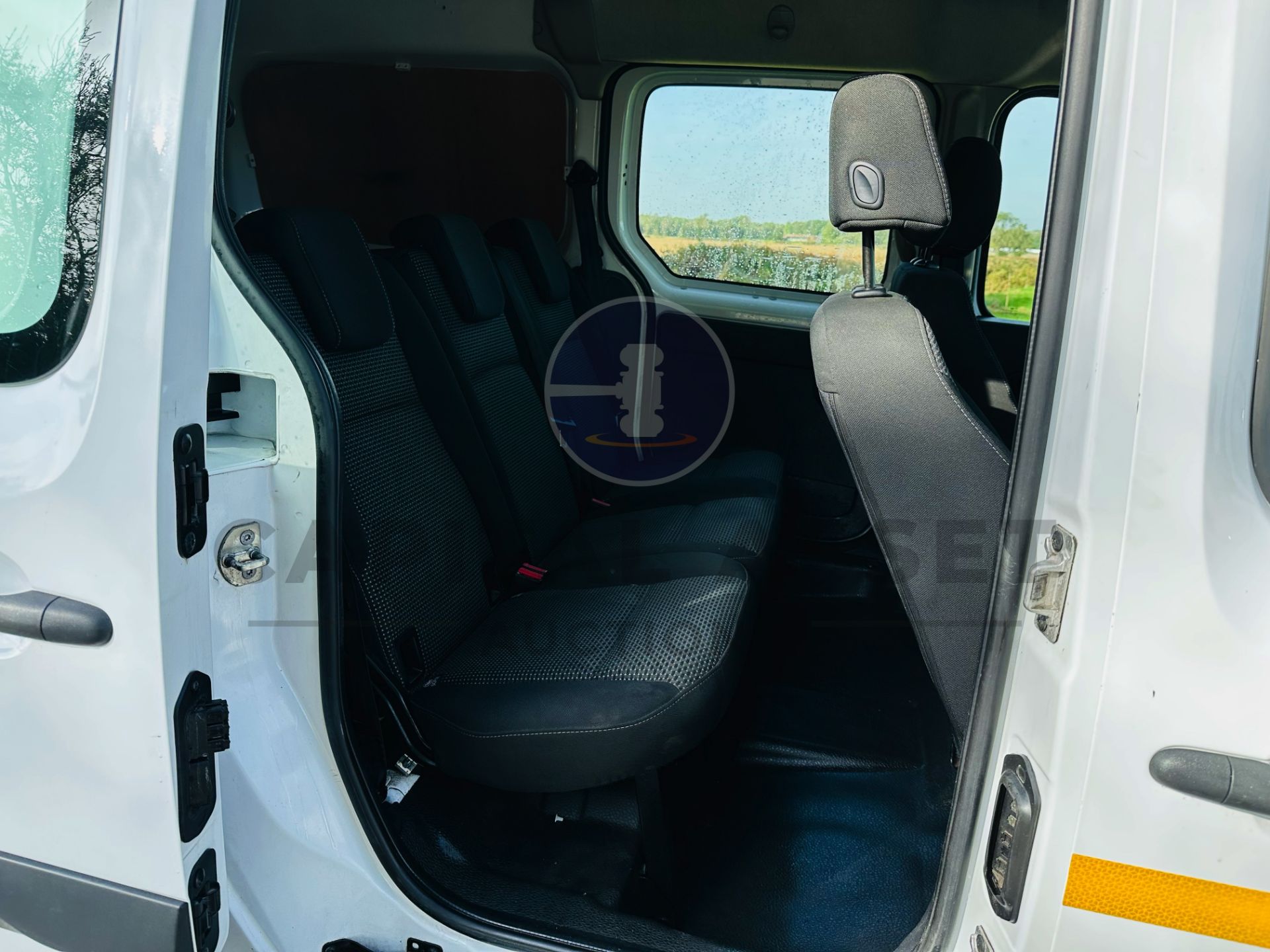 (On Sale) MERCEDES-BENZ CITAN 109 CDI *XLWB - 5 SEATER CREW VAN* (67 REG - EURO 6) AUTO - STOP/START - Image 22 of 34