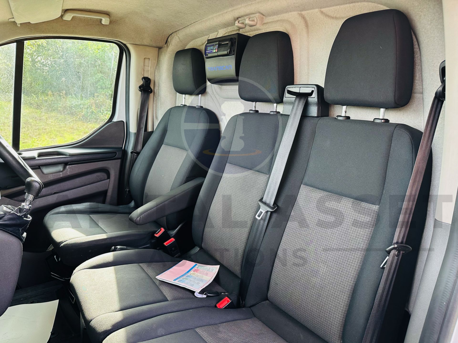 FORD TRANSIT CUSTOM *REFRIGERATED PANEL VAN* (2019 - EURO 6) 2.0 TDCI - 6 SPEED (1 OWNER FROM NEW) - Image 19 of 31