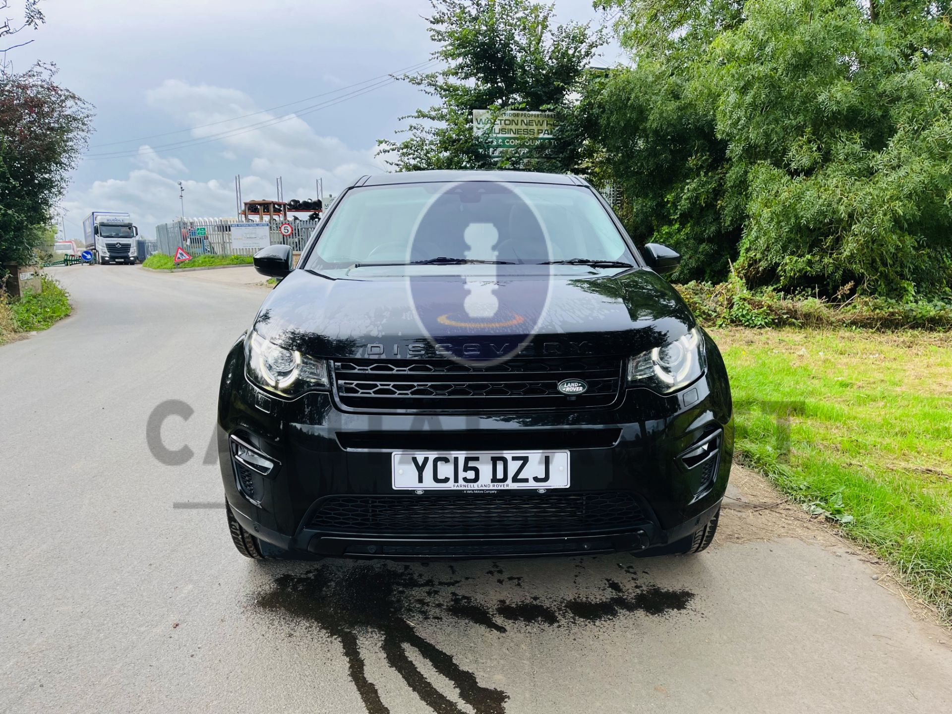 (ON SALE) LAND ROVER DISCOVERY SPORT SD4 "HSE BLACK " AUTO (15 REG) FSH (7 SEATER) 190 BHP -PAN ROOF - Image 4 of 39