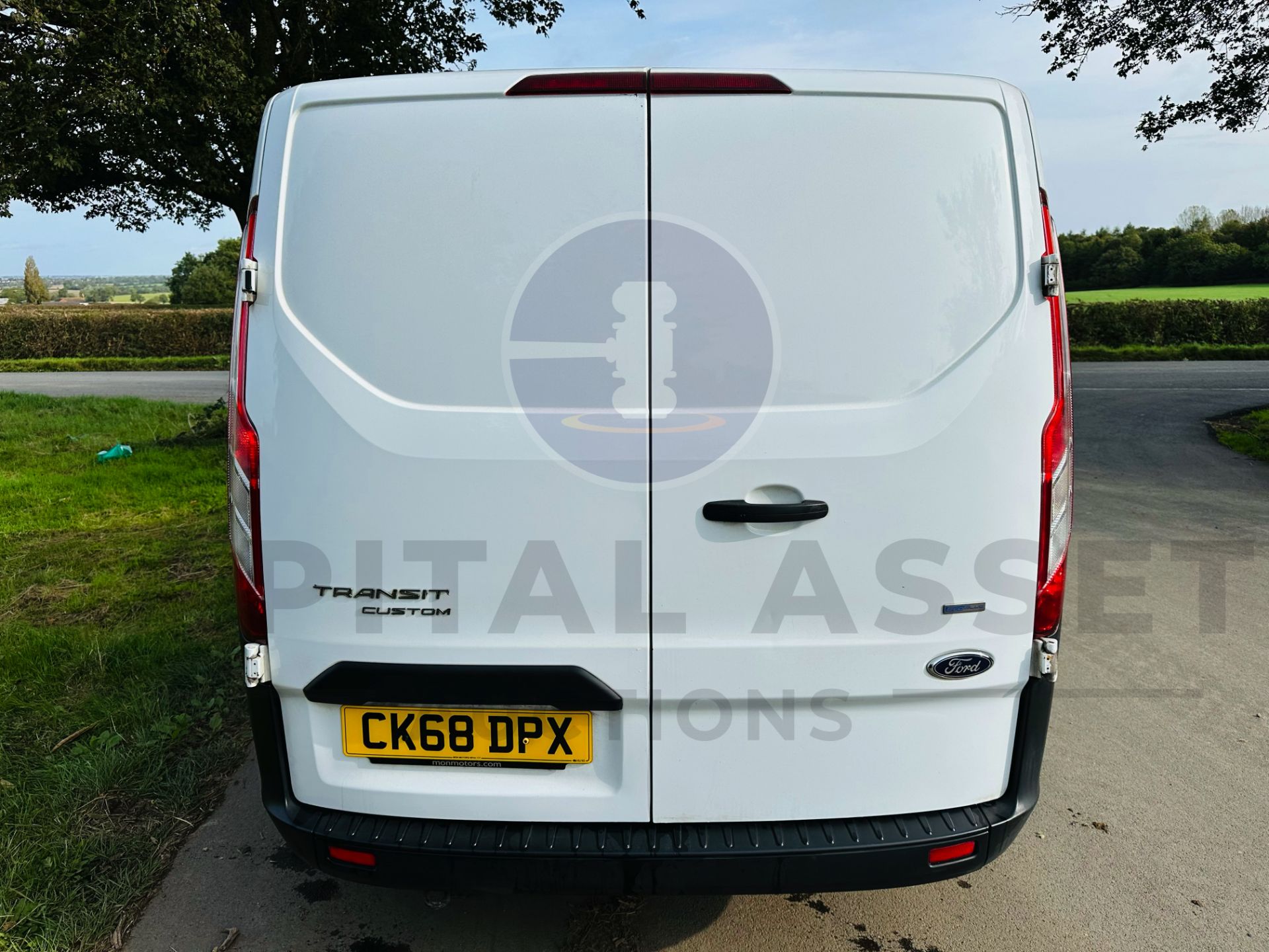FORD TRANSIT CUSTOM *REFRIGERATED PANEL VAN* (2019 - EURO 6) 2.0 TDCI - 6 SPEED (1 OWNER FROM NEW) - Image 9 of 31