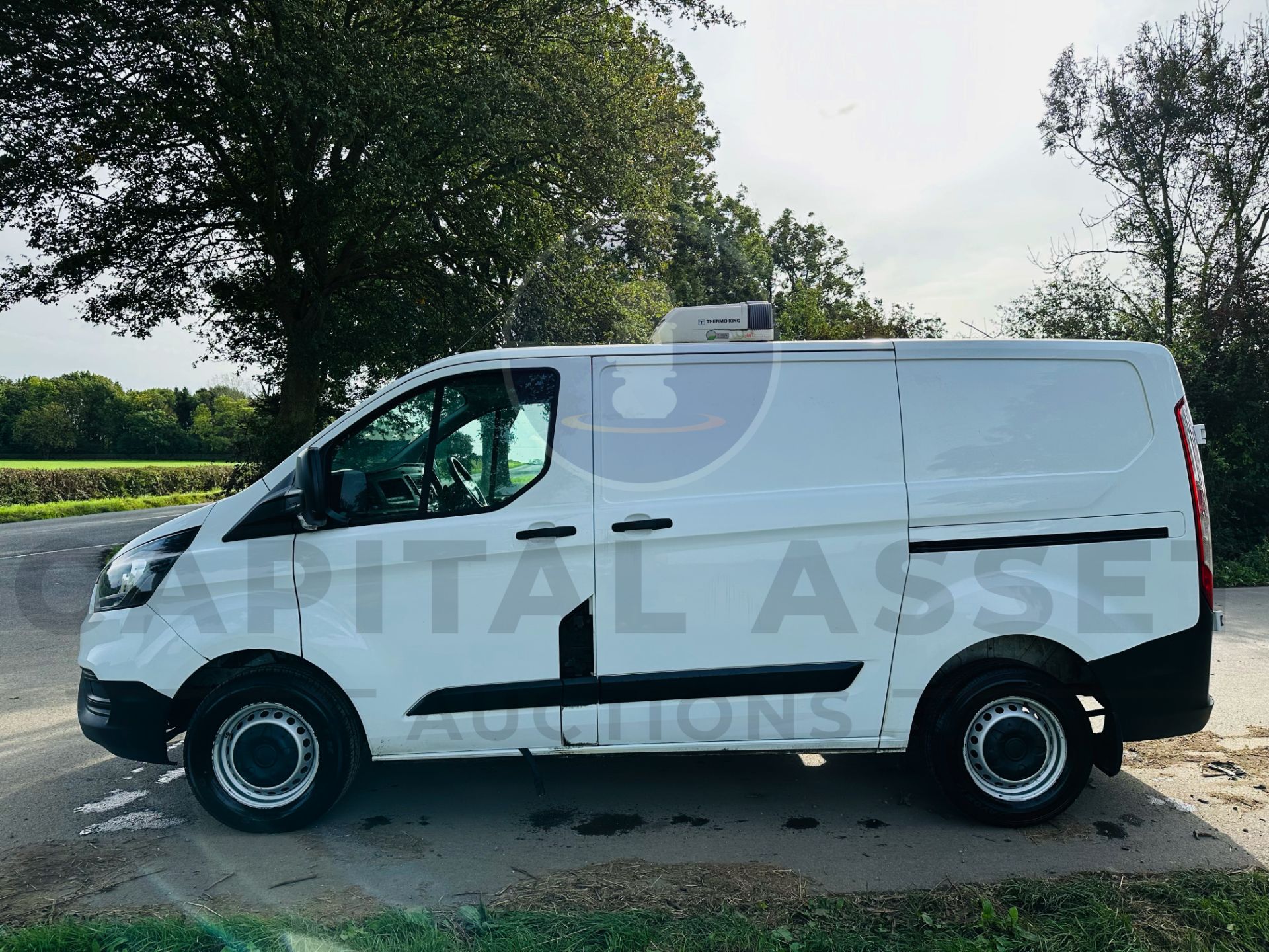 FORD TRANSIT CUSTOM *REFRIGERATED PANEL VAN* (2019 - EURO 6) 2.0 TDCI - 6 SPEED (1 OWNER FROM NEW) - Image 6 of 31