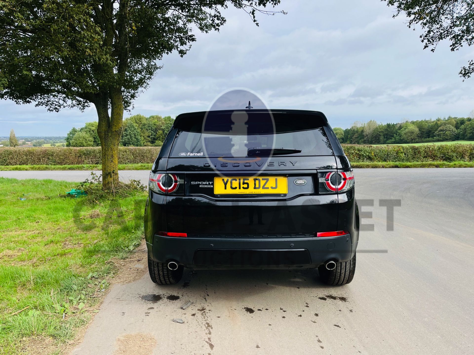 (ON SALE) LAND ROVER DISCOVERY SPORT SD4 "HSE BLACK " AUTO (15 REG) FSH (7 SEATER) 190 BHP -PAN ROOF - Image 10 of 39