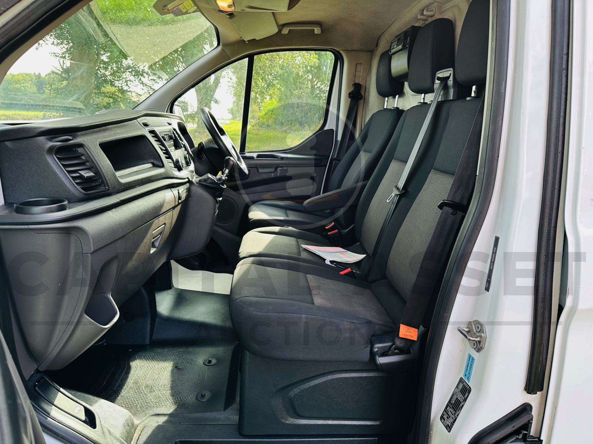 FORD TRANSIT CUSTOM *REFRIGERATED PANEL VAN* (2019 - EURO 6) 2.0 TDCI - 6 SPEED (1 OWNER FROM NEW) - Image 18 of 31