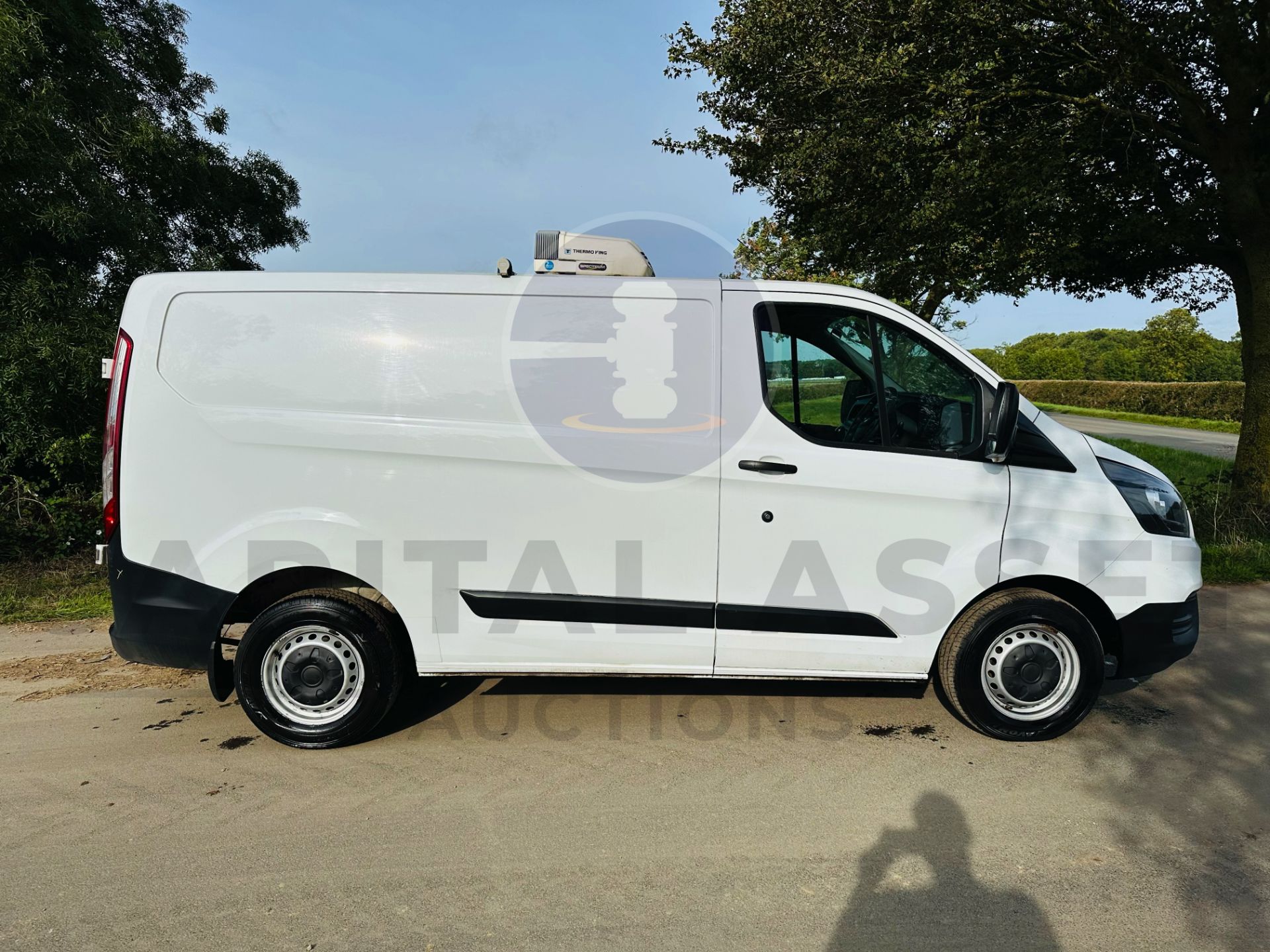 FORD TRANSIT CUSTOM *REFRIGERATED PANEL VAN* (2019 - EURO 6) 2.0 TDCI - 6 SPEED (1 OWNER FROM NEW) - Image 12 of 31