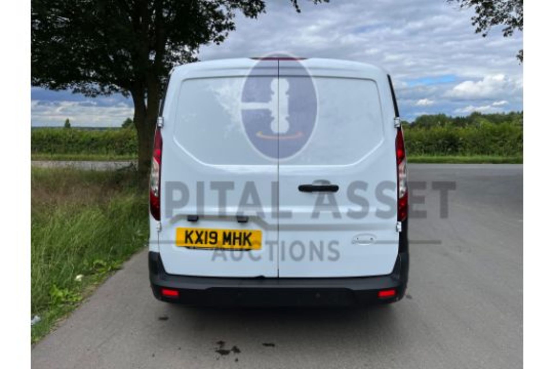 (ON SALE) FORD TRANSIT CONNECT 1.5TDCI “TREND” 19 REG - NEW SHAPE - 1 OWNER - EURO 6 - ELEC PACK - Image 7 of 20