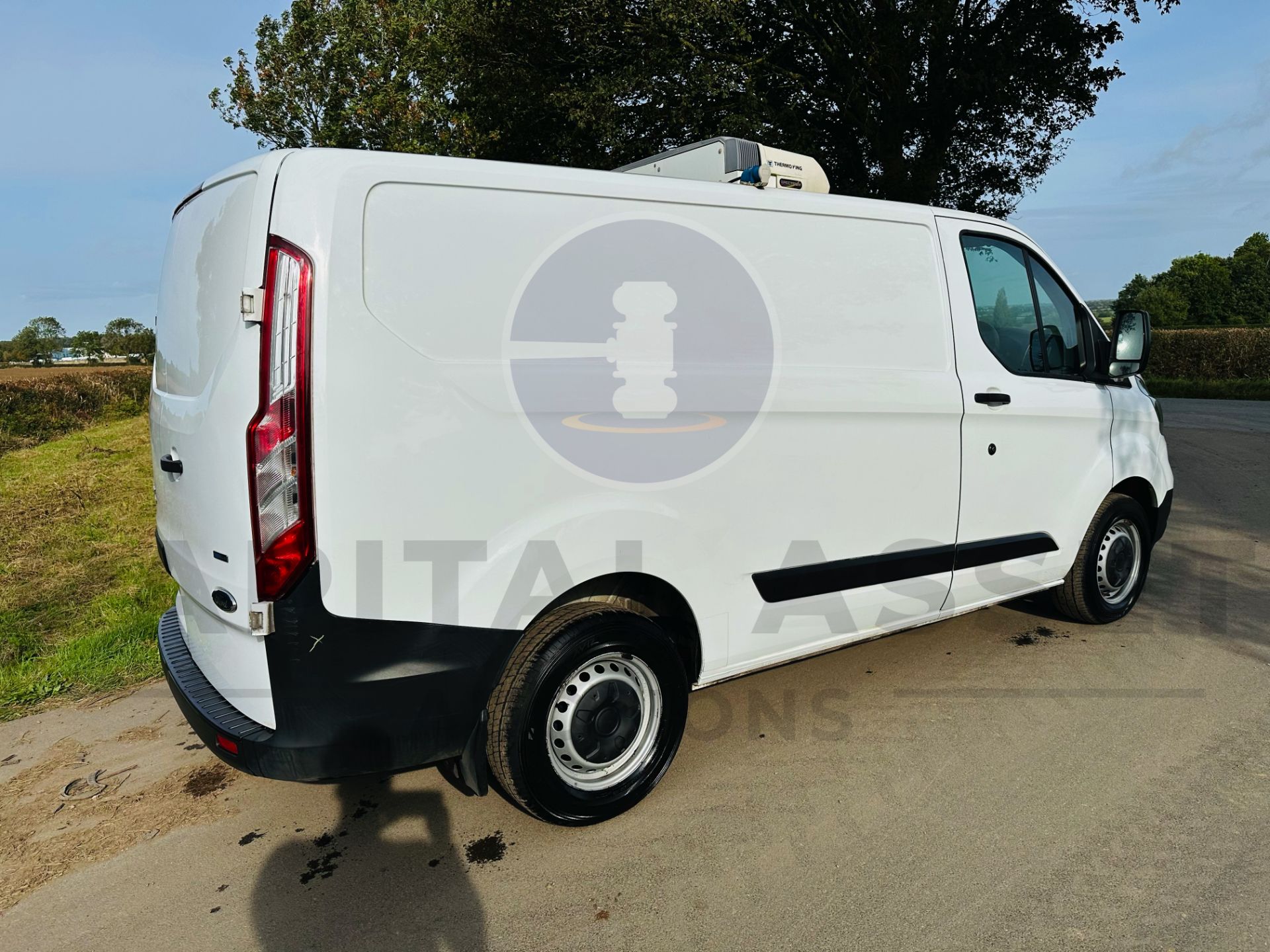 FORD TRANSIT CUSTOM *REFRIGERATED PANEL VAN* (2019 - EURO 6) 2.0 TDCI - 6 SPEED (1 OWNER FROM NEW) - Image 11 of 31