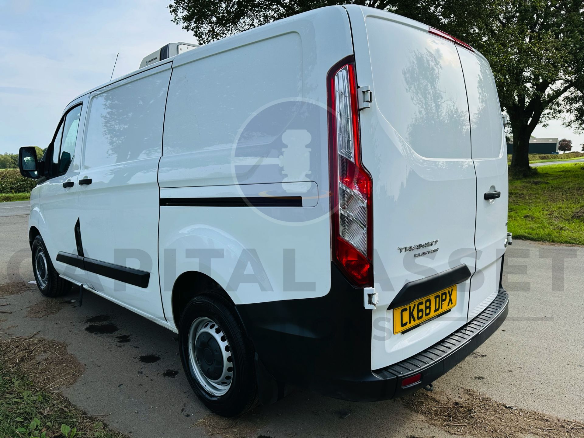 FORD TRANSIT CUSTOM *REFRIGERATED PANEL VAN* (2019 - EURO 6) 2.0 TDCI - 6 SPEED (1 OWNER FROM NEW) - Image 8 of 31