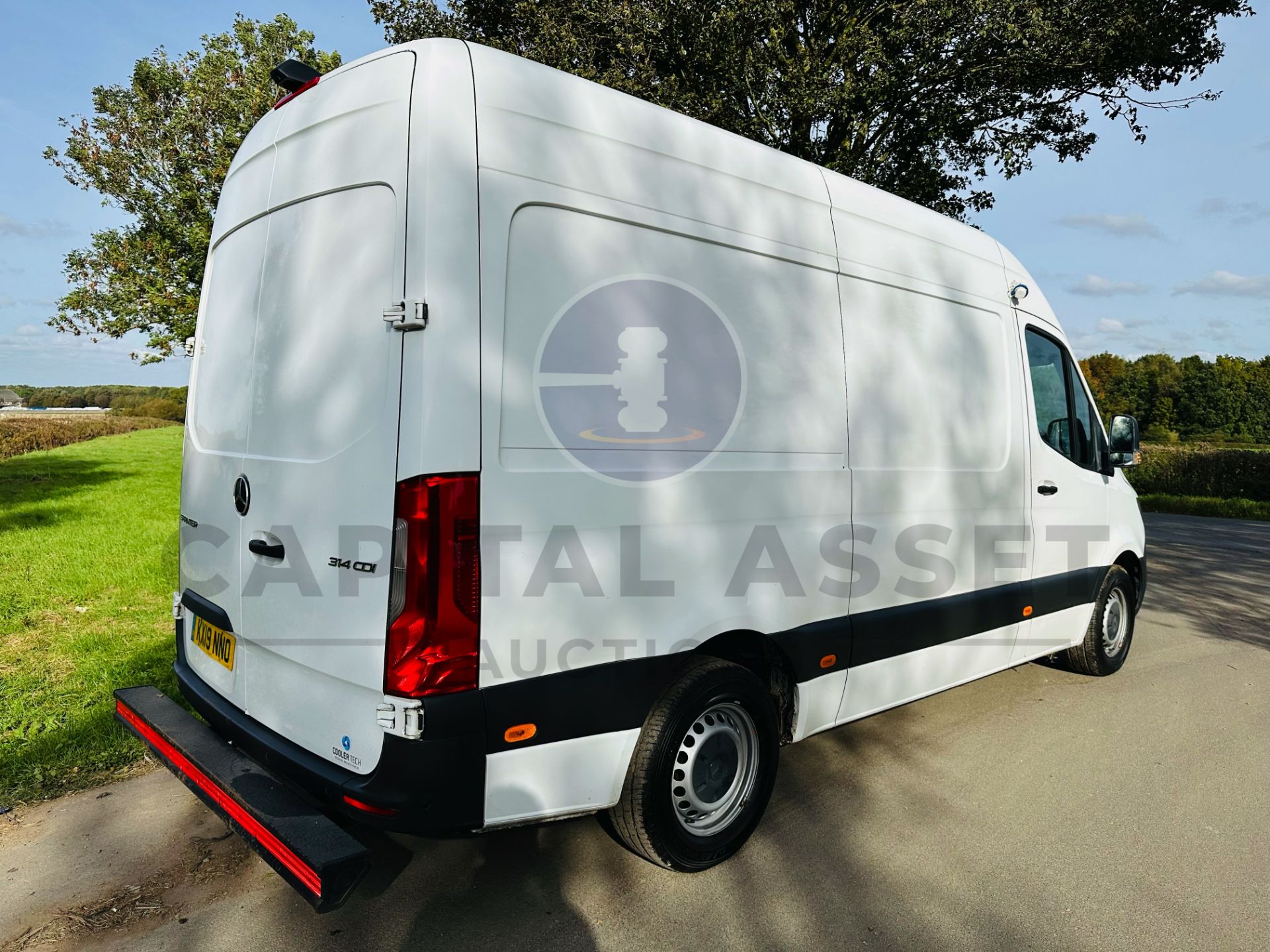 MERCEDES-BENZ SPRINTER 314 CDI *MWB - REFRIGERATED VAN* (2019 - FACELIFT MODEL) *OVERNIGHT STANDBY* - Image 17 of 44