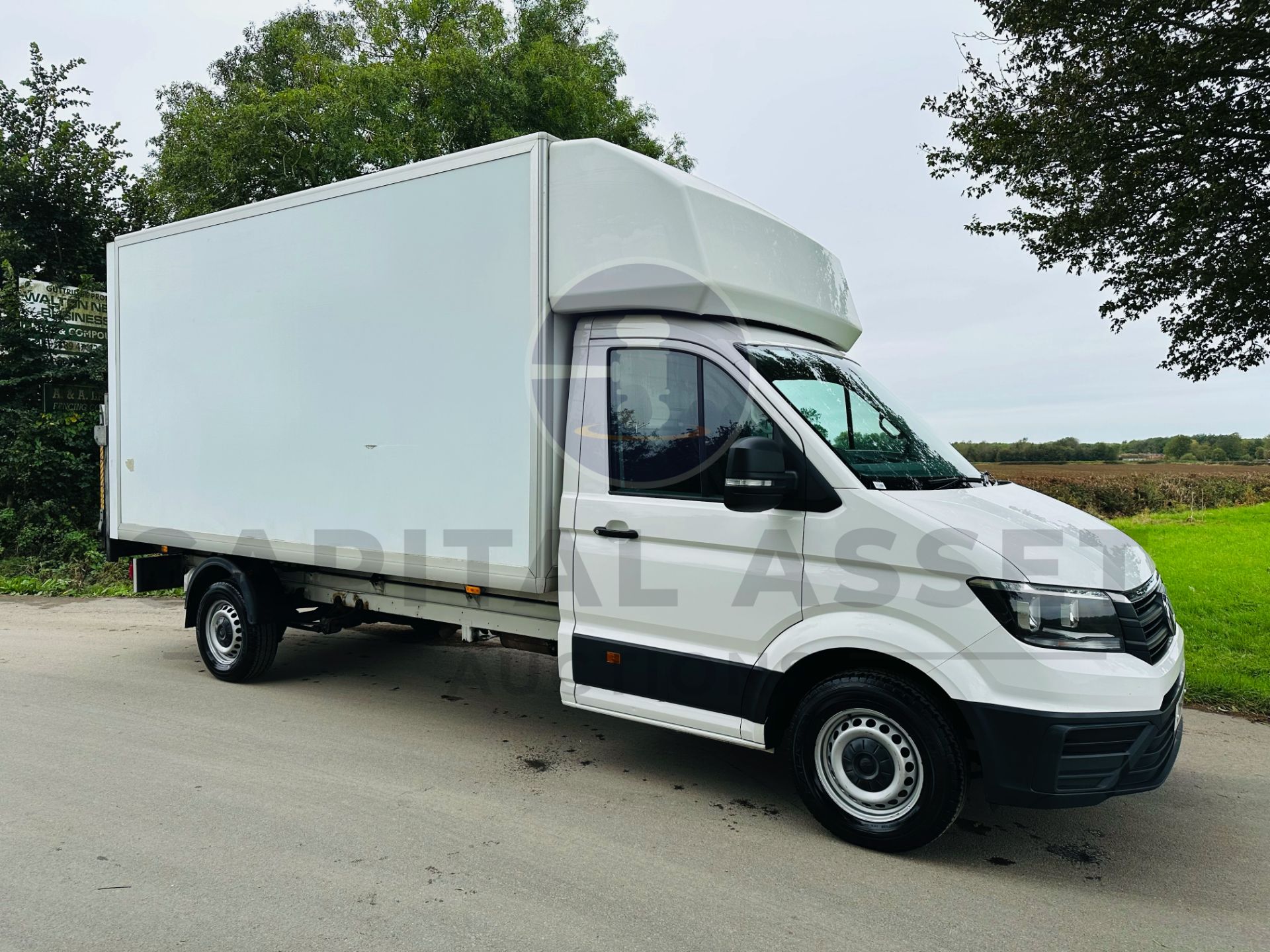 VOLKSWAGEN CRAFTER CR35 *LUTON / BOX VAN* (2019 - EURO 6) 2.0 TDI - 6 SPEED *TAIL-LIFT*