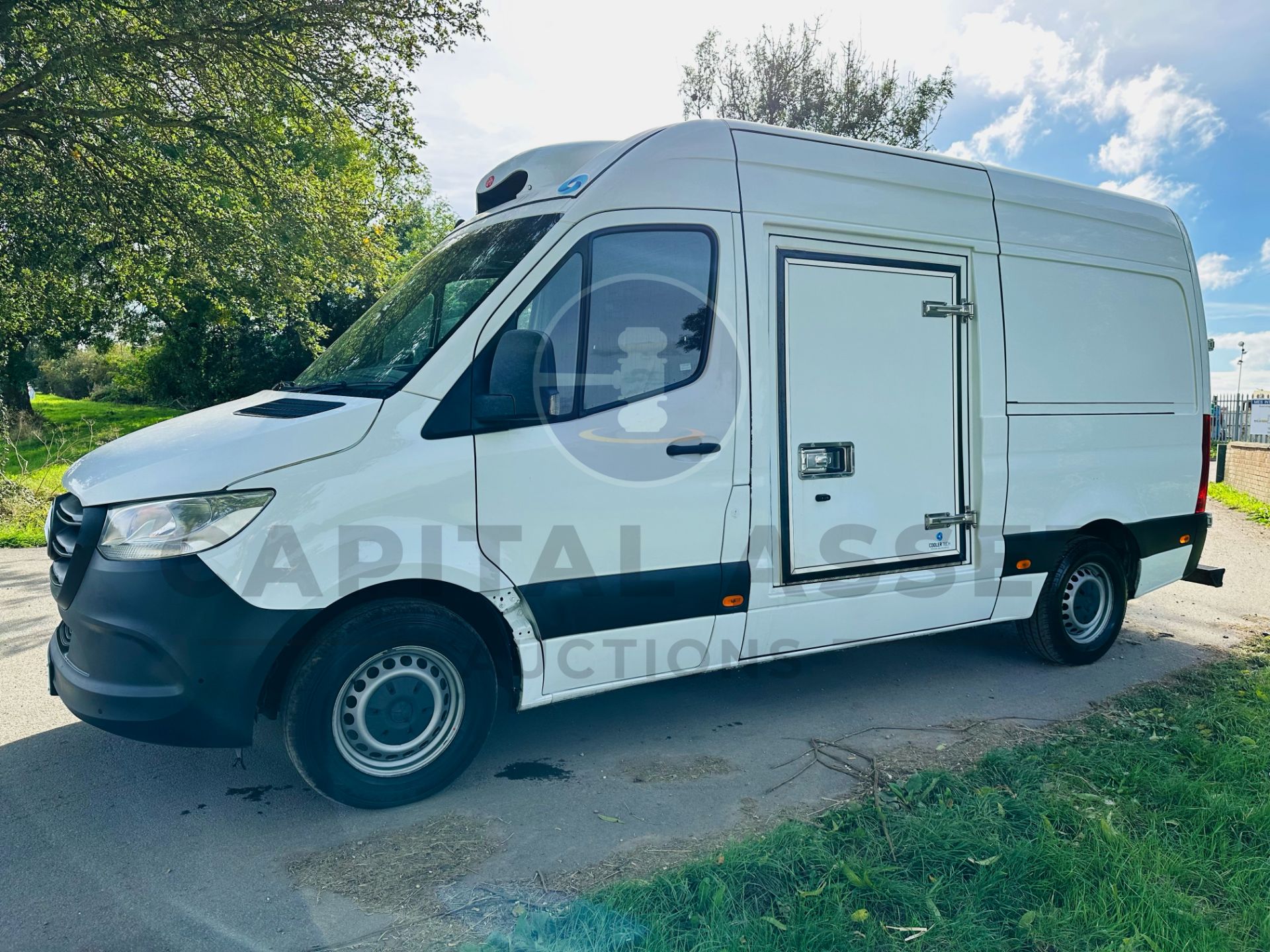 MERCEDES-BENZ SPRINTER 314 CDI *MWB - REFRIGERATED VAN* (2019 - FACELIFT MODEL) *OVERNIGHT STANDBY* - Image 7 of 44