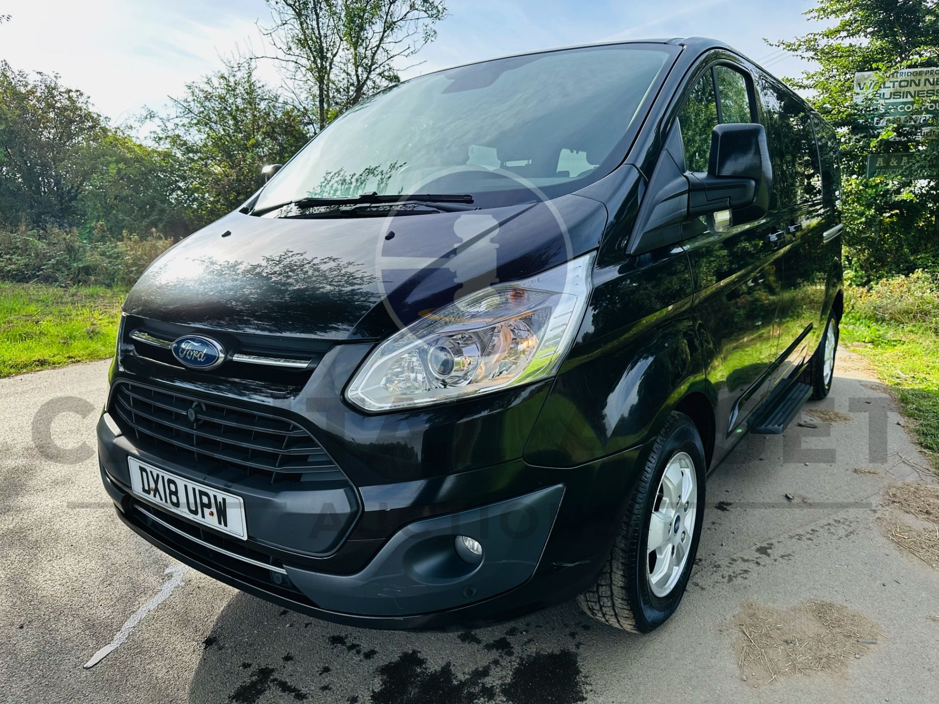(On Sale) FORD TRANSIT TOURNEO CUSTOM *LWB 9 SEATER BUS* (2018 - EURO 6) 2.0 TDCI - AUTO (1 OWNER) - Image 5 of 42
