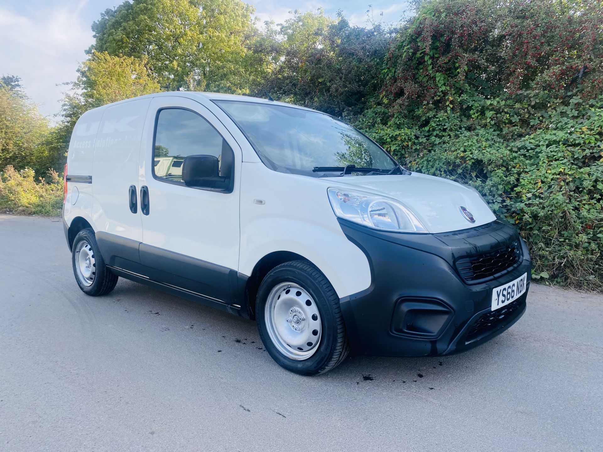 (ON SALE) FIAT FIORINO "MULTI-JET" 16v (80) CREW / DUALINER / COMBI VAN 5 SEATER - EURO 6 - 66 REG