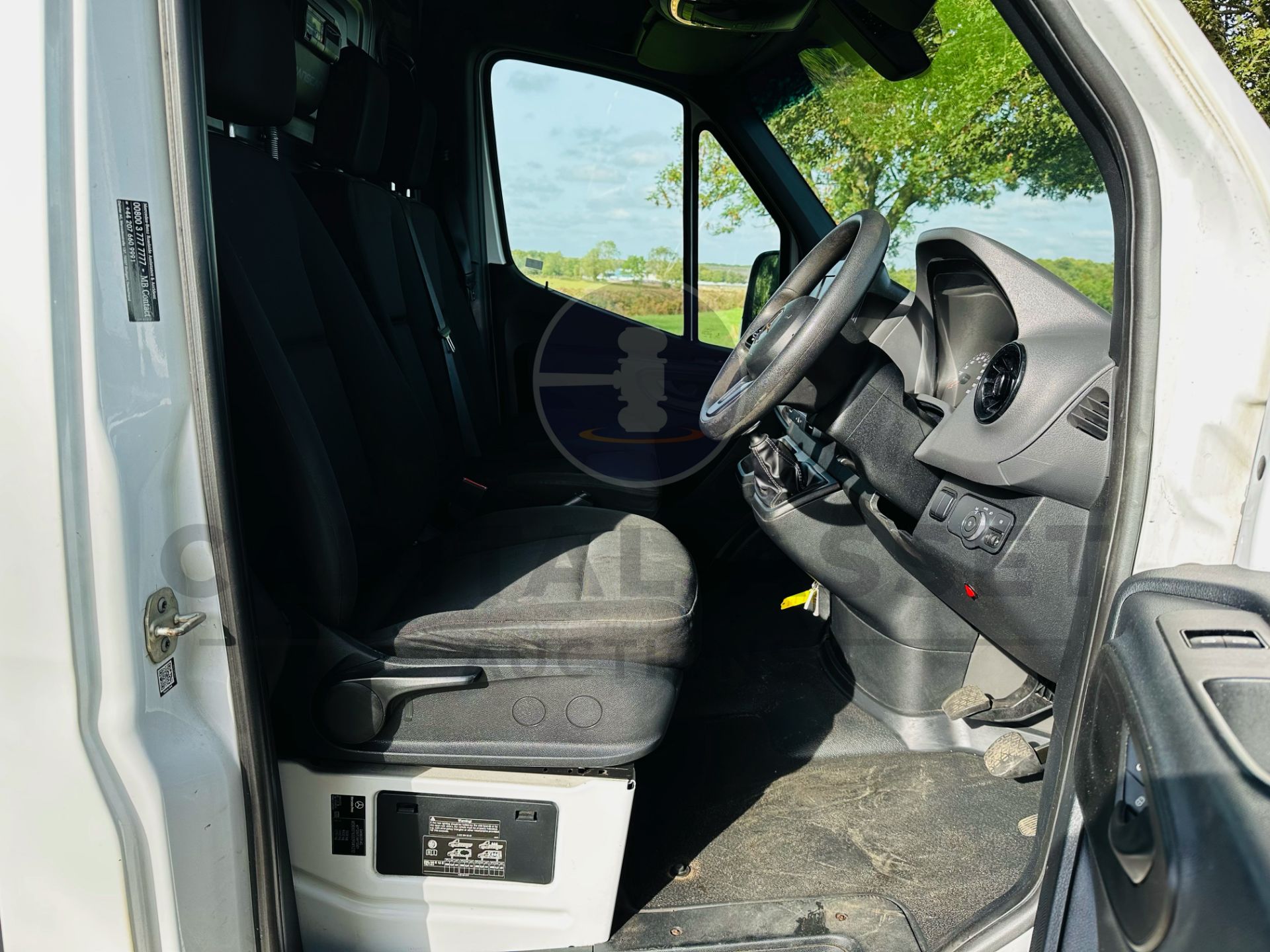 MERCEDES-BENZ SPRINTER 314 CDI *MWB - REFRIGERATED VAN* (2019 - FACELIFT MODEL) *OVERNIGHT STANDBY* - Image 27 of 44