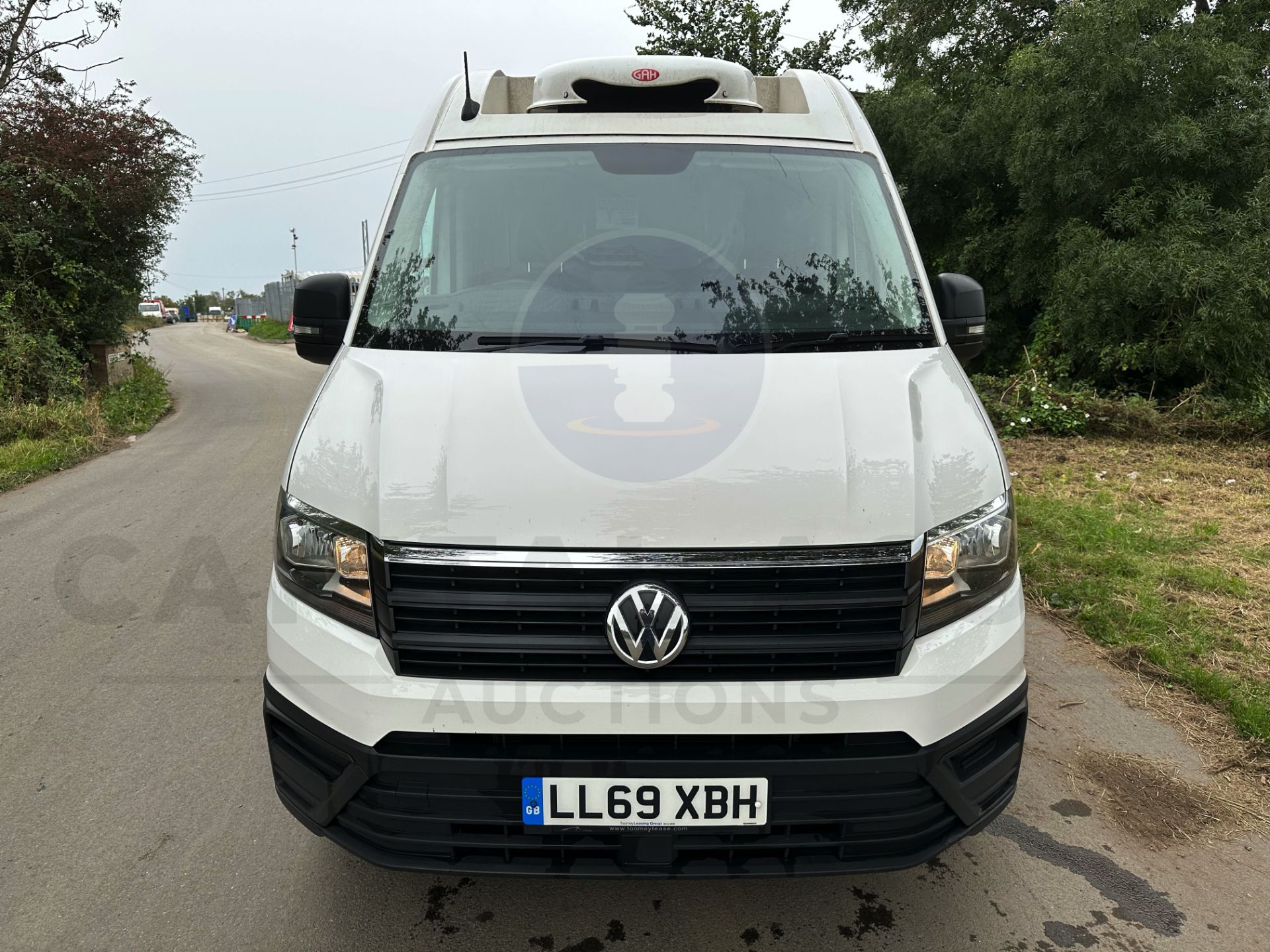 (ON SALE) VOLKSWAGEN CRAFTER CR35 *LWB-REFRIGERATED VAN* (2020 - EURO 6) 2.0 TDI - 140 BHP - 6 SPEED - Image 3 of 23