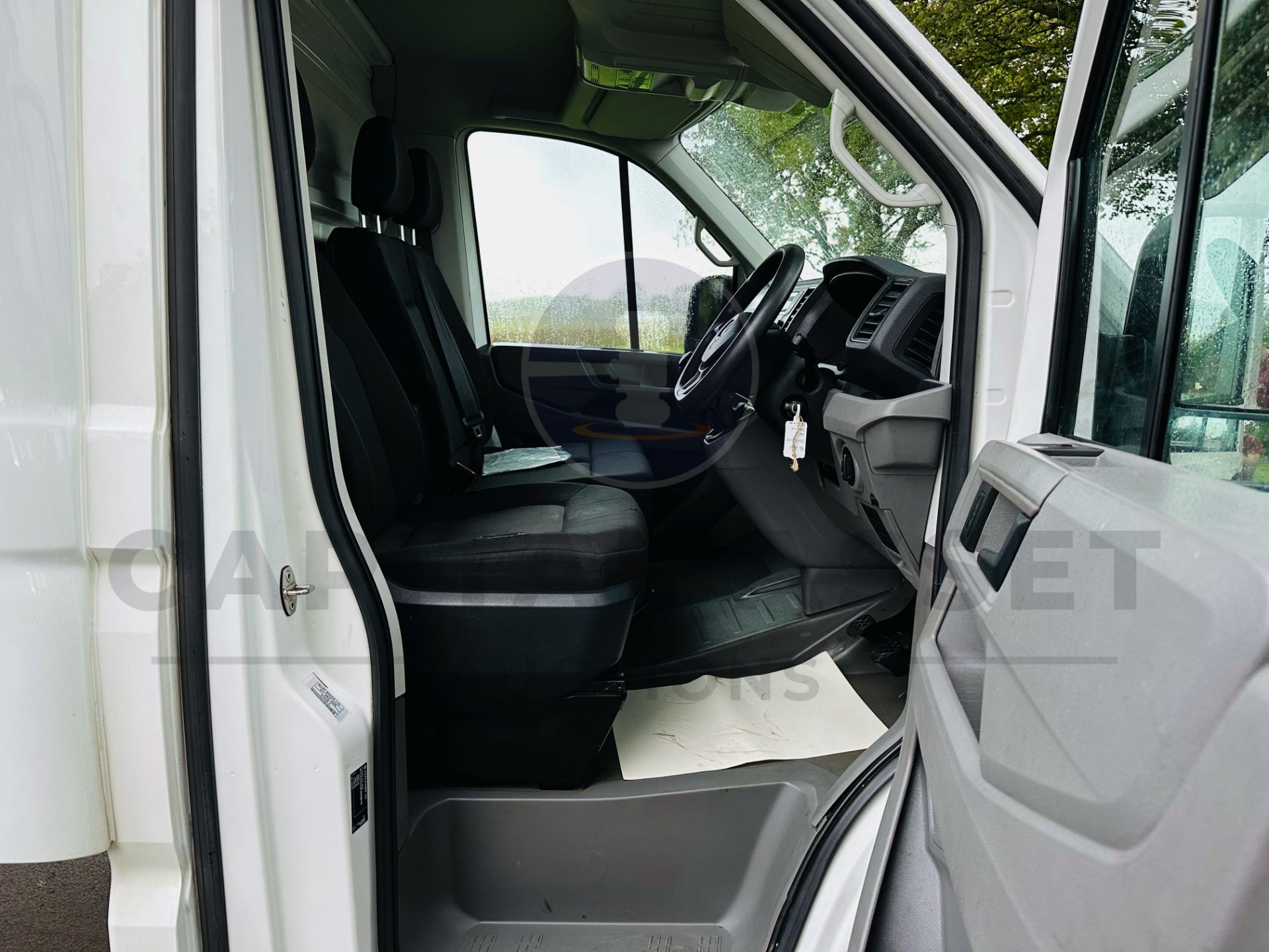 (On Sale) VOLKSWAGEN CRAFTER CR35 *LWB - CURTAIN SIDE* (69 REG - EURO 6) 2.0 TDI *EURO 6* (1 OWNER) - Image 15 of 26