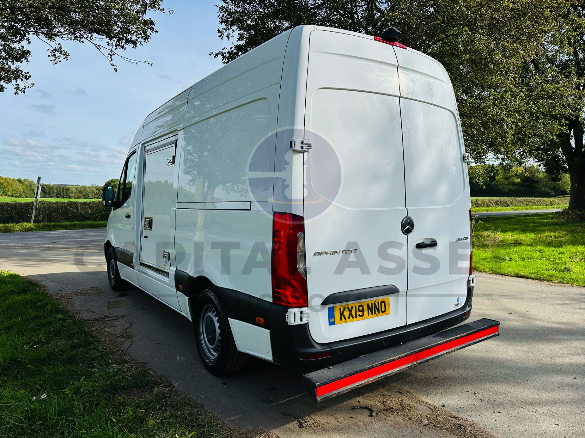 MERCEDES-BENZ SPRINTER 314 CDI *MWB - REFRIGERATED VAN* (2019 - FACELIFT MODEL) *OVERNIGHT STANDBY* - Image 11 of 44