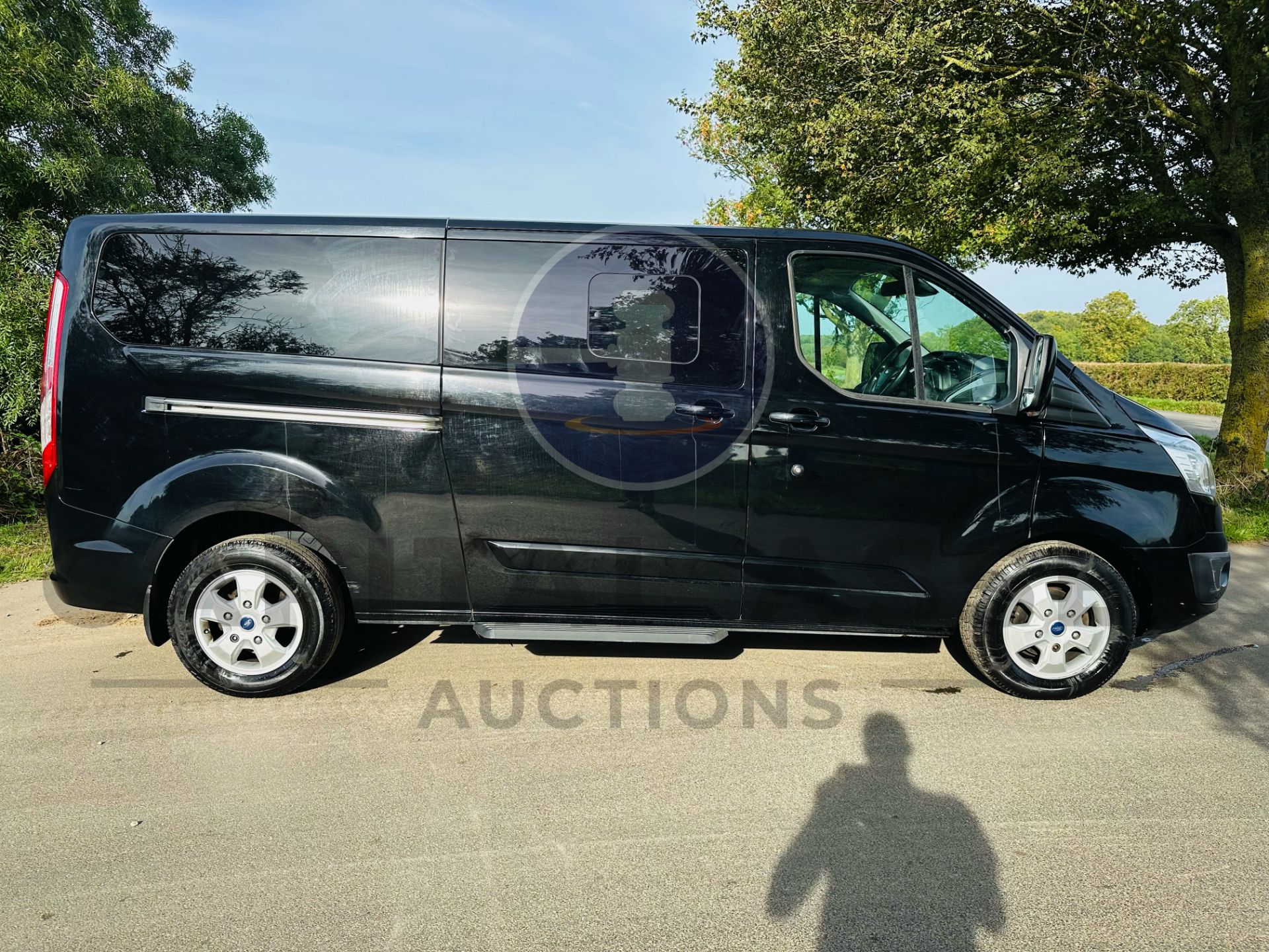 (On Sale) FORD TRANSIT TOURNEO CUSTOM *LWB 9 SEATER BUS* (2018 - EURO 6) 2.0 TDCI - AUTO (1 OWNER) - Image 15 of 42