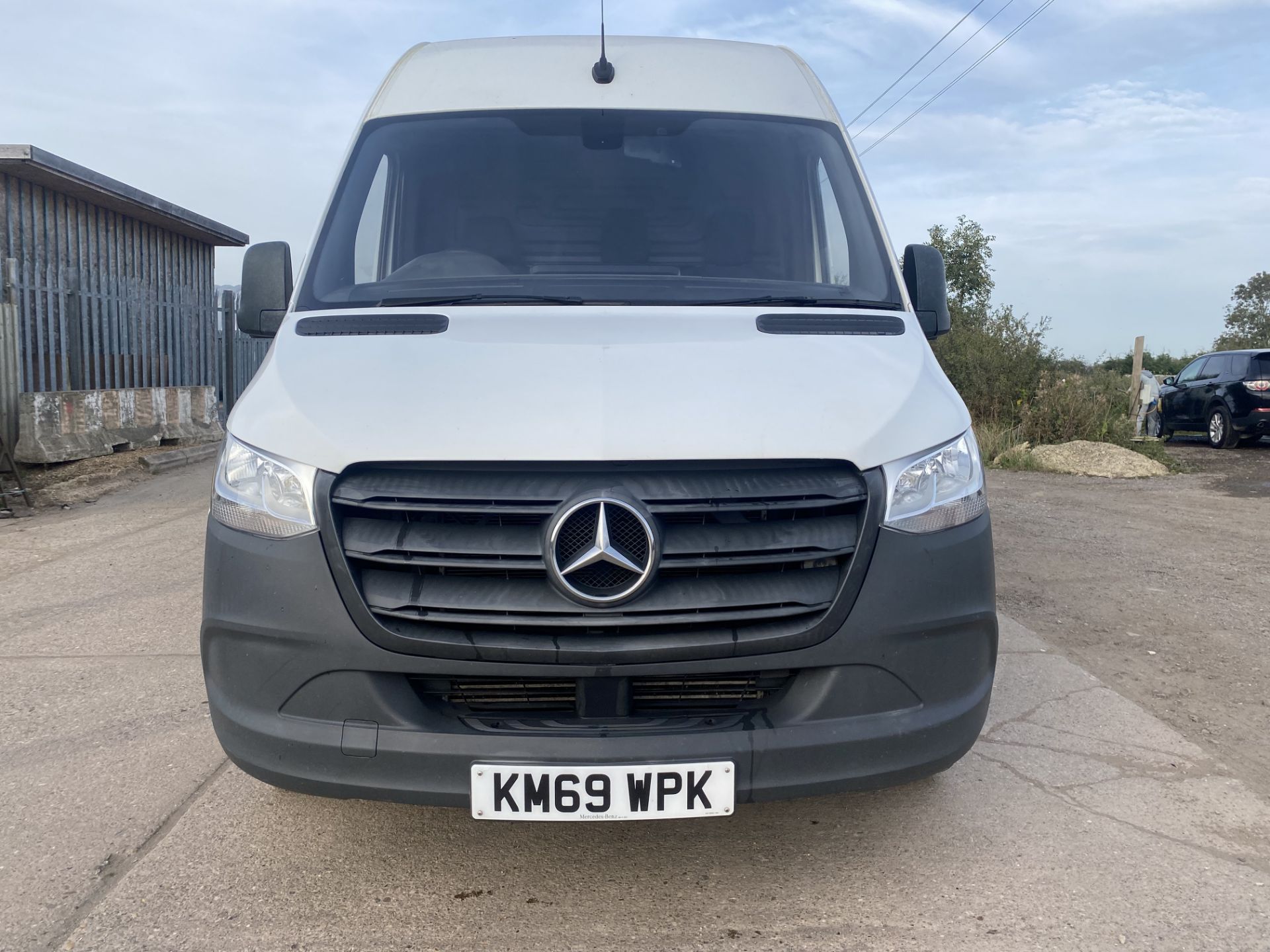 (ON SALE) MERCEDES SPRINTER 314CDI MEDIUM WHEEL BASE HIGH ROOF - 2020 MODEL- ONLY 80K MILES - - Image 9 of 27