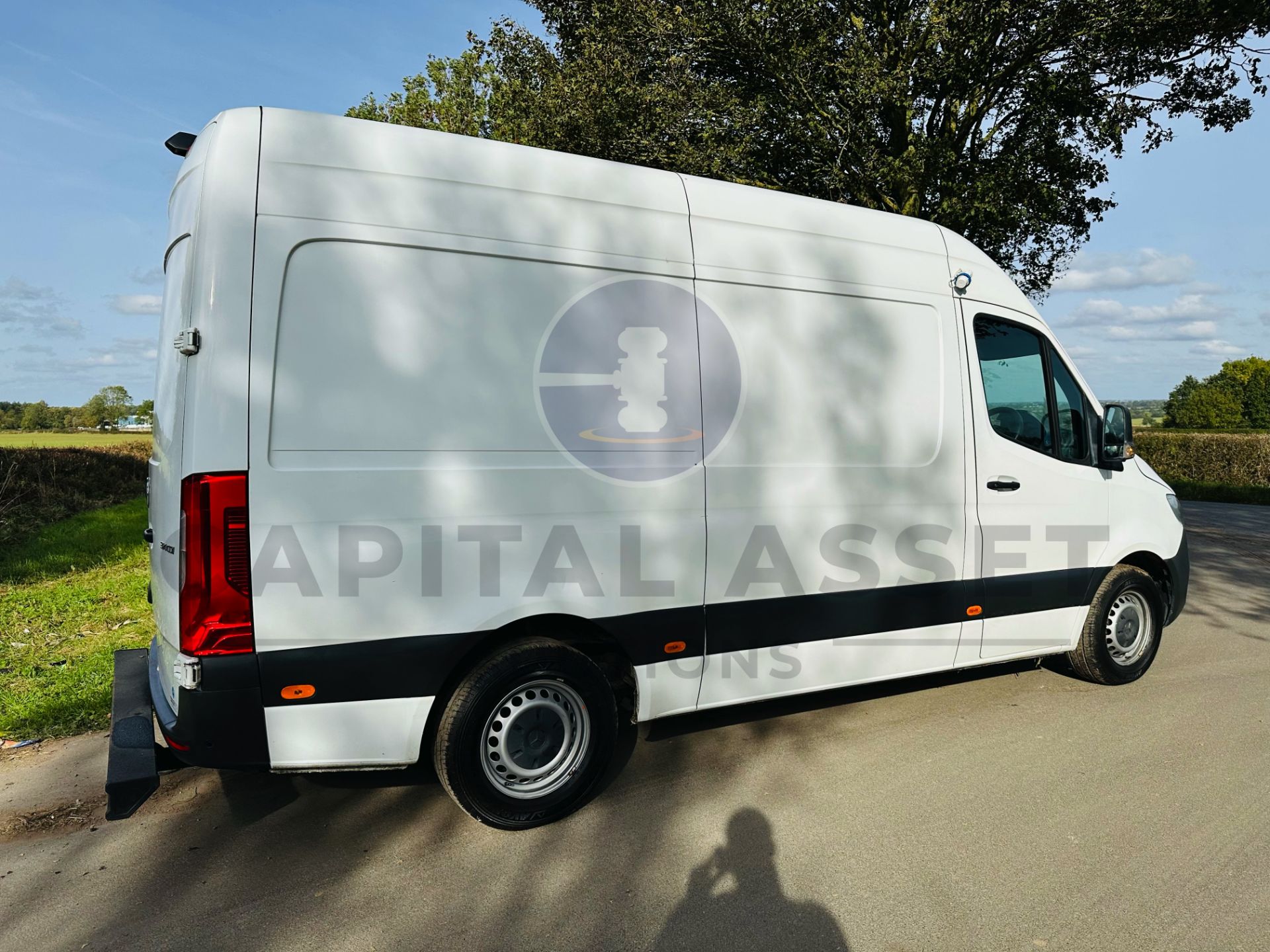 MERCEDES-BENZ SPRINTER 314 CDI *MWB - REFRIGERATED VAN* (2019 - FACELIFT MODEL) *OVERNIGHT STANDBY* - Image 18 of 44